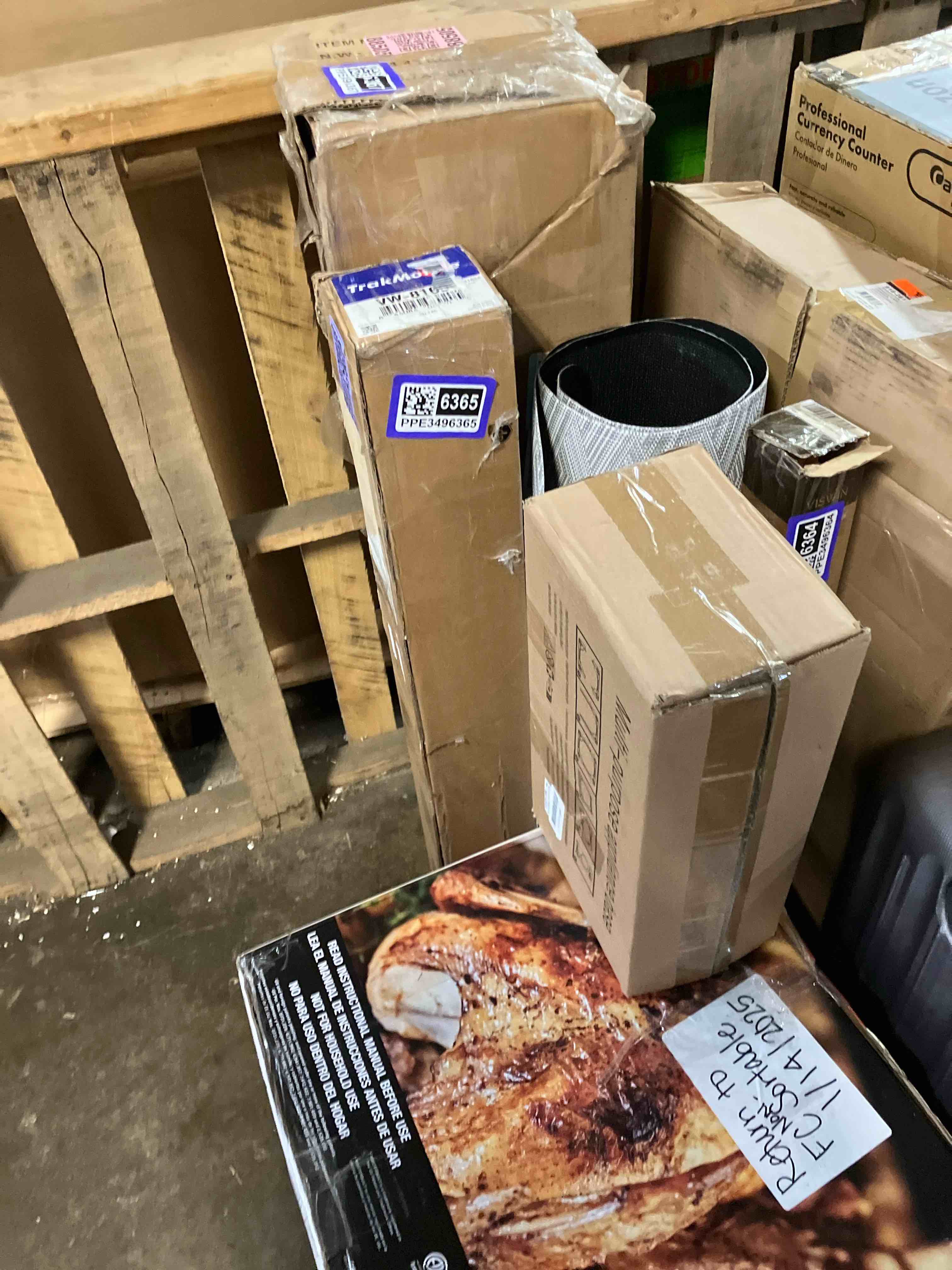 https://s3.amazonaws.com/lotting-images-prod/phillipi/PPE3496359_1751043675935.jpeg