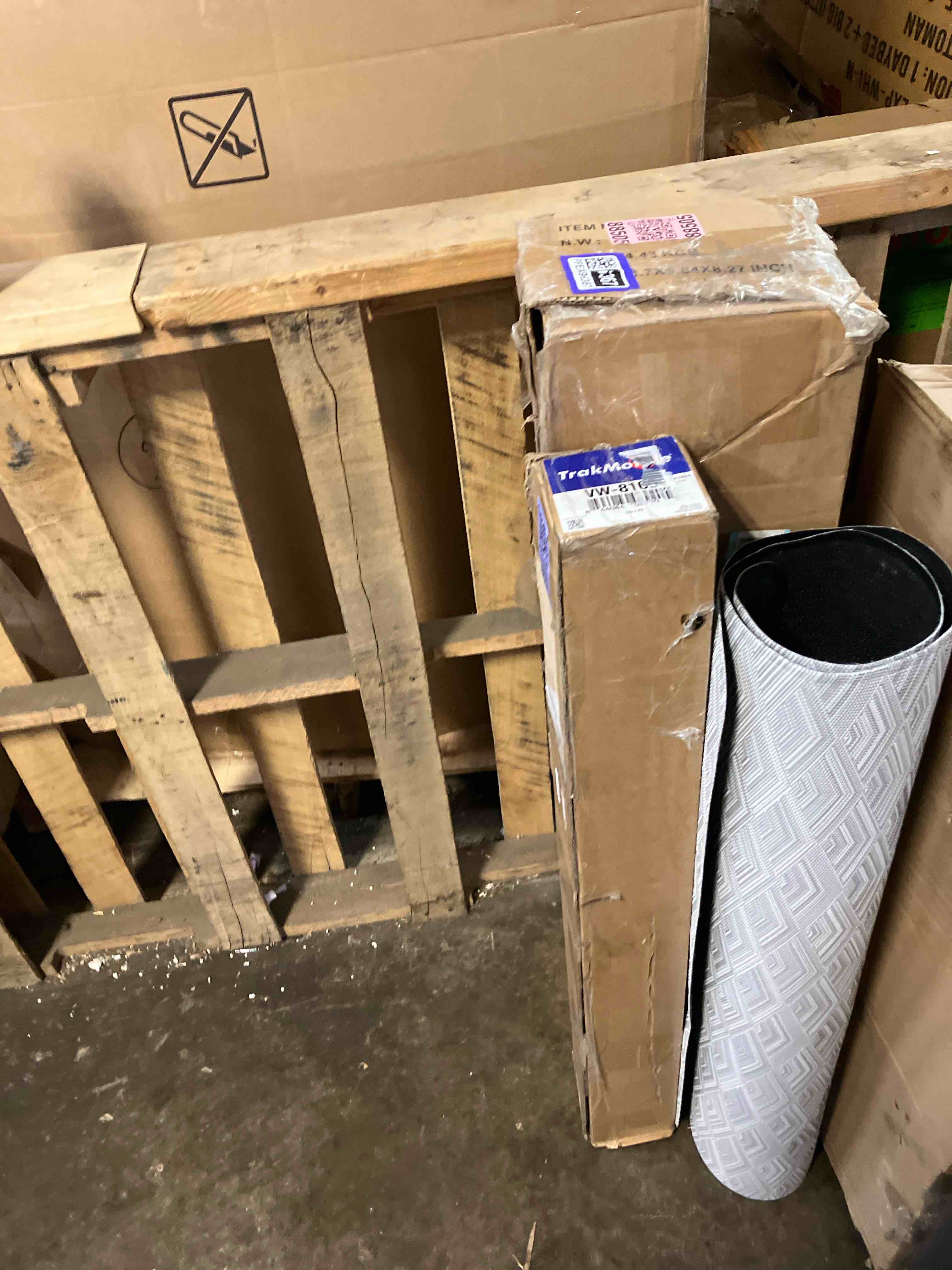 https://s3.amazonaws.com/lotting-images-prod/phillipi/PPE3496365_1751042827986.jpeg