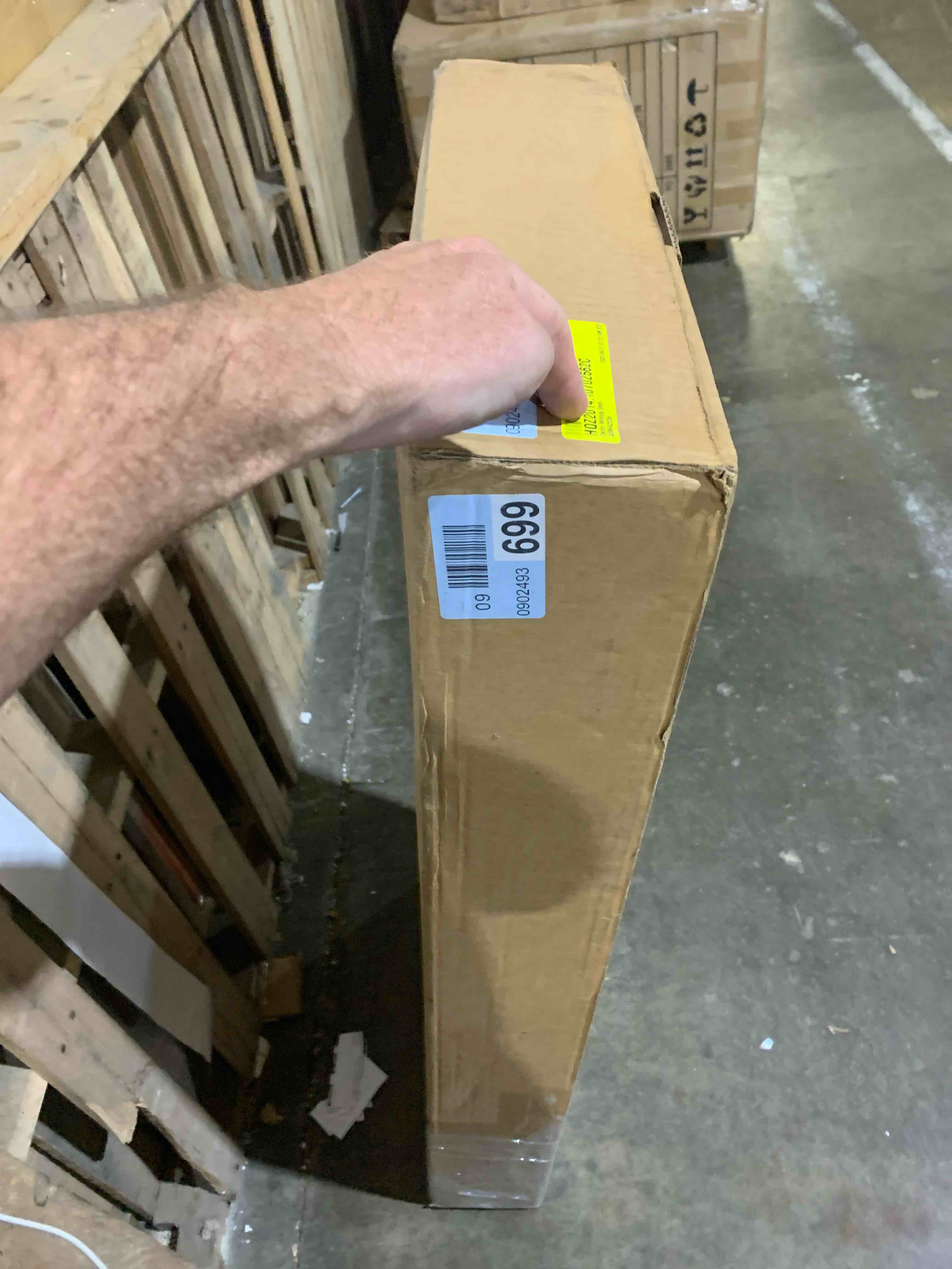 https://s3.amazonaws.com/lotting-images-prod/phillipi/PPE3496671_1751382166558.jpeg