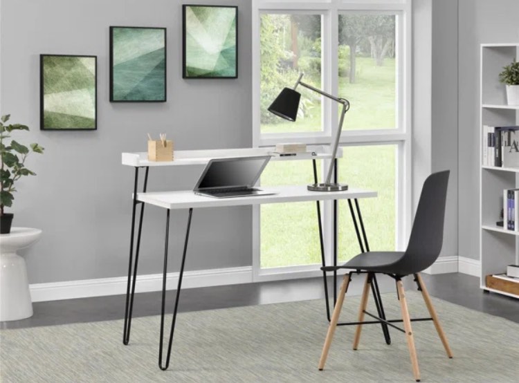 Dayton writing desk. 35x23x44