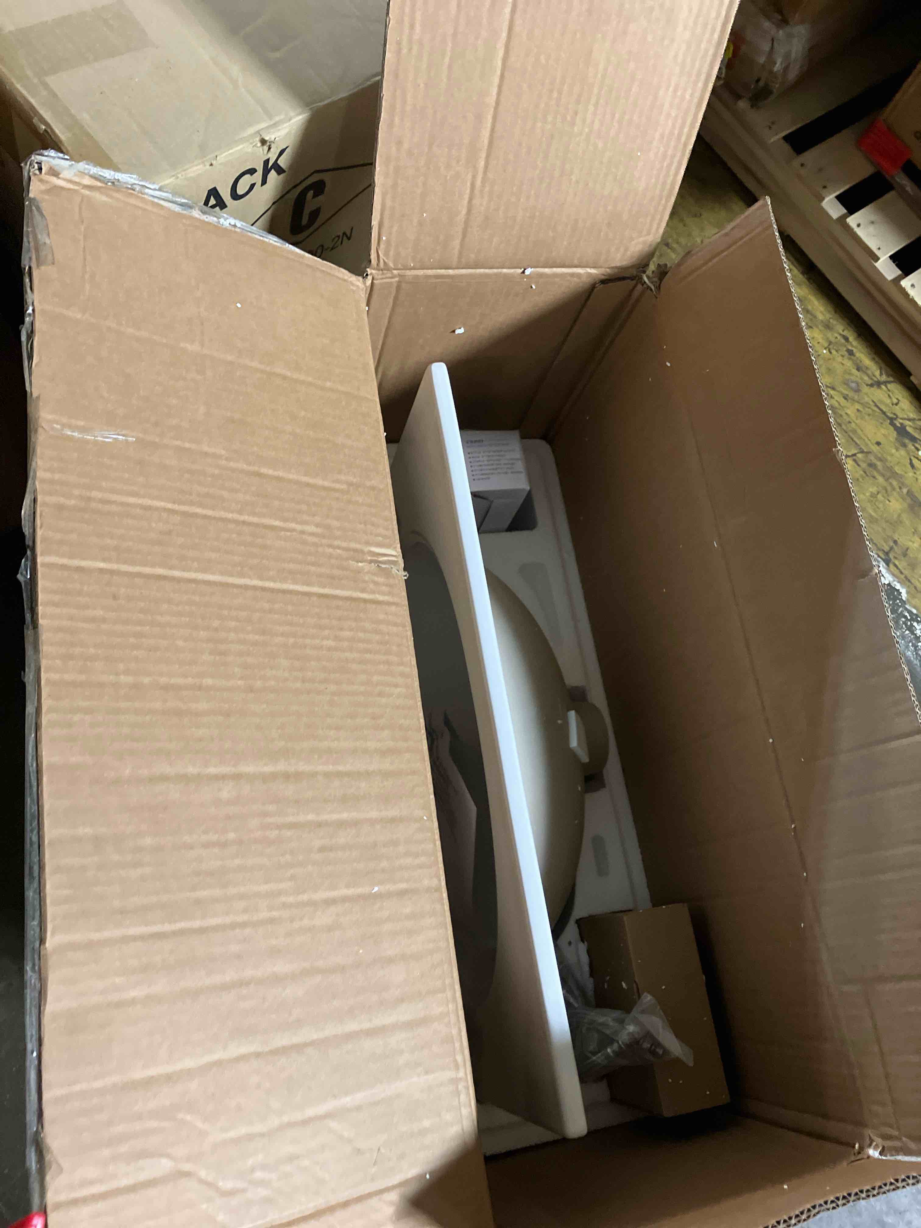 https://s3.amazonaws.com/lotting-images-prod/phillipi/PPE3496920_1751393596443.jpeg