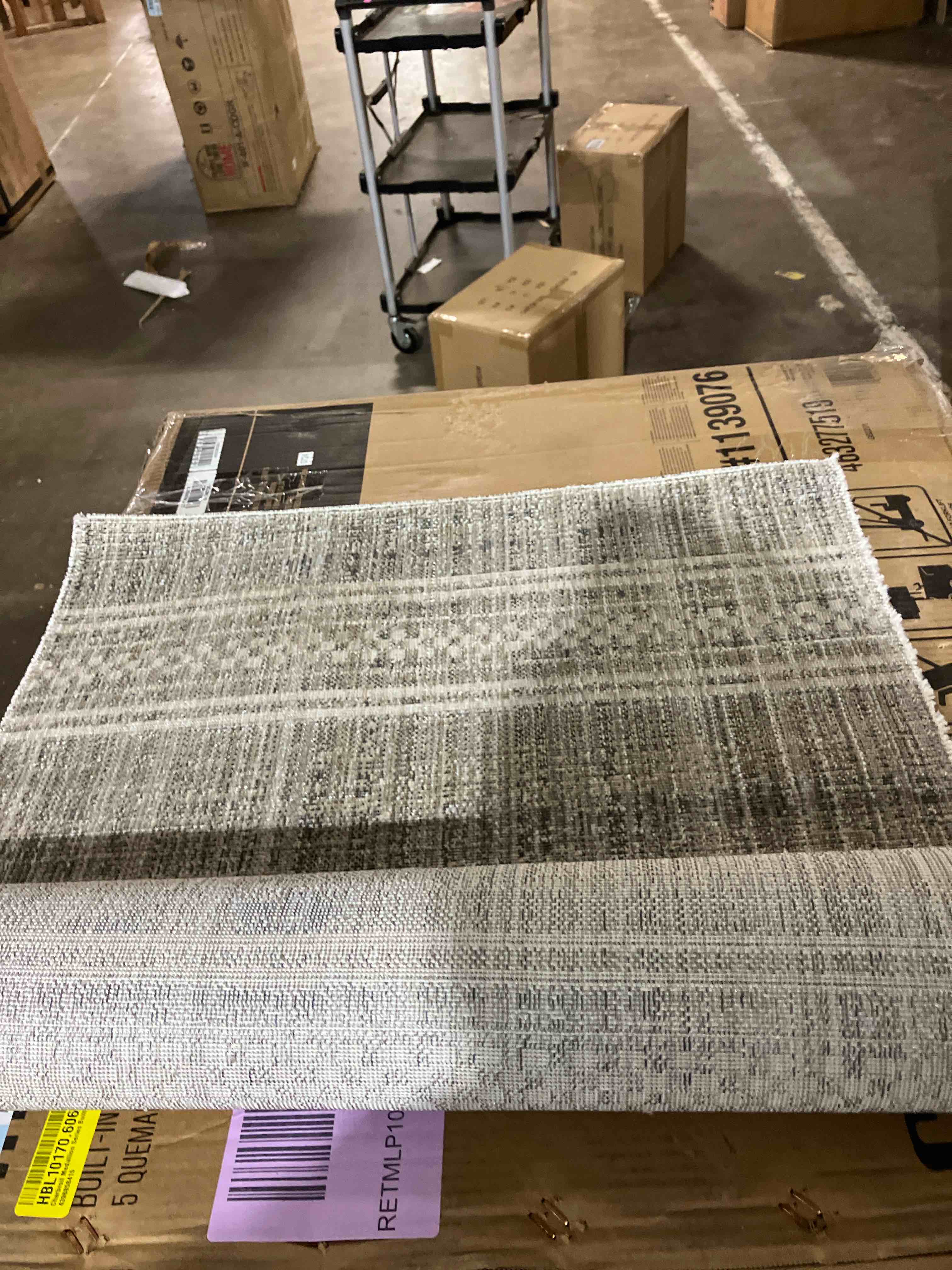 https://s3.amazonaws.com/lotting-images-prod/phillipi/PPE3497458_1751985278801.jpeg