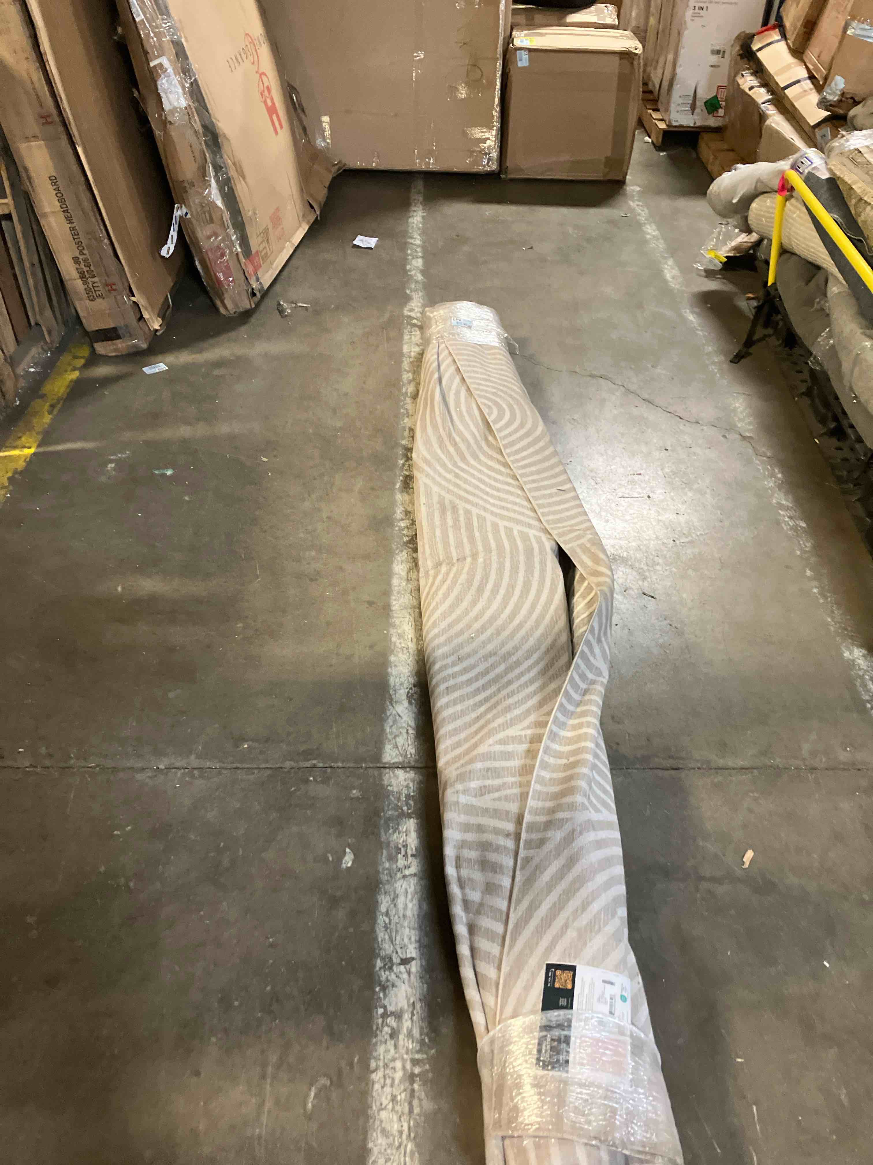 https://s3.amazonaws.com/lotting-images-prod/phillipi/PPE3499772_1753295946661.jpeg