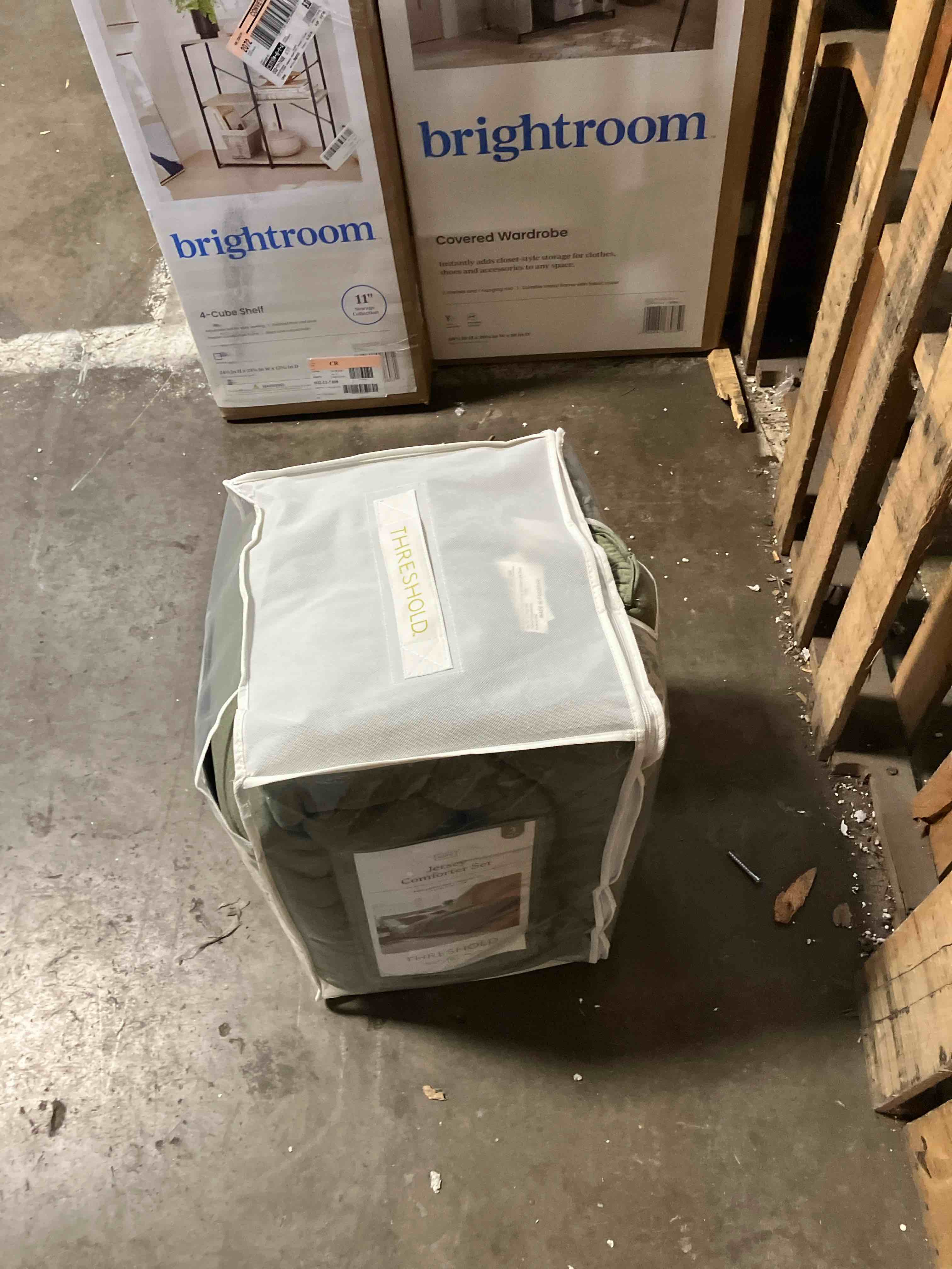 https://s3.amazonaws.com/lotting-images-prod/phillipi/PPE3500304_1753377425586.jpeg