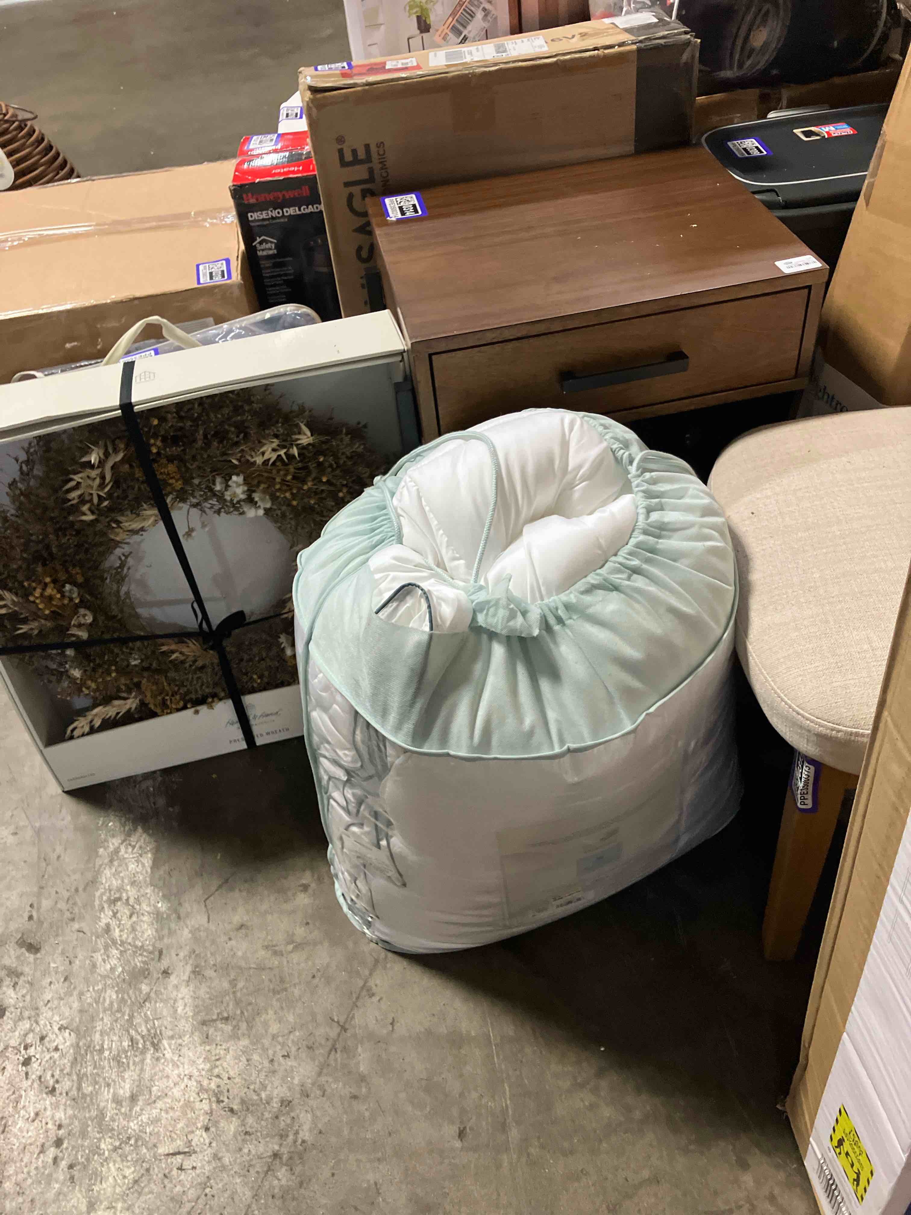 https://s3.amazonaws.com/lotting-images-prod/phillipi/PPE3500325_1753382349802.jpeg