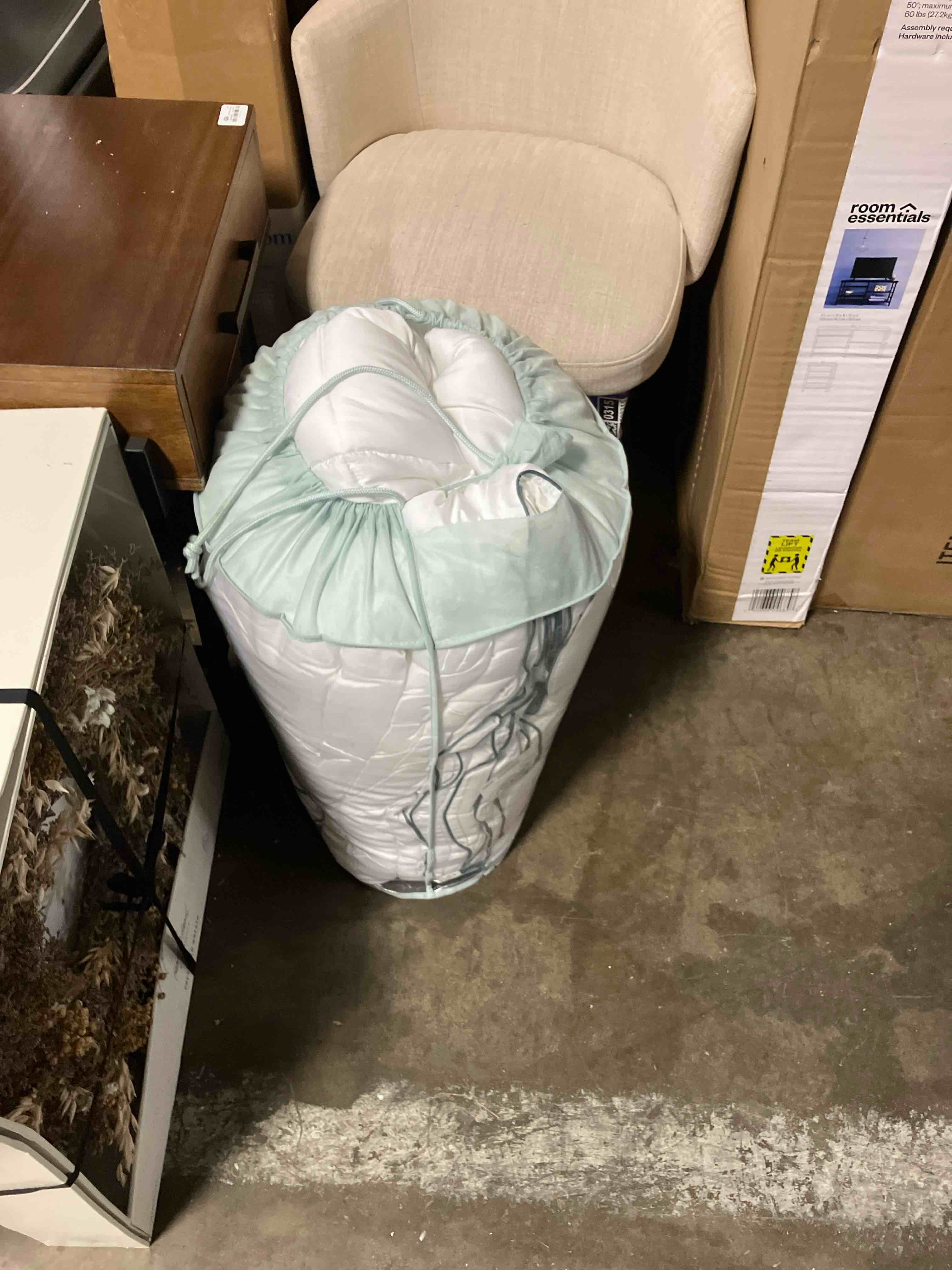 https://s3.amazonaws.com/lotting-images-prod/phillipi/PPE3500325_1753382353031.jpeg
