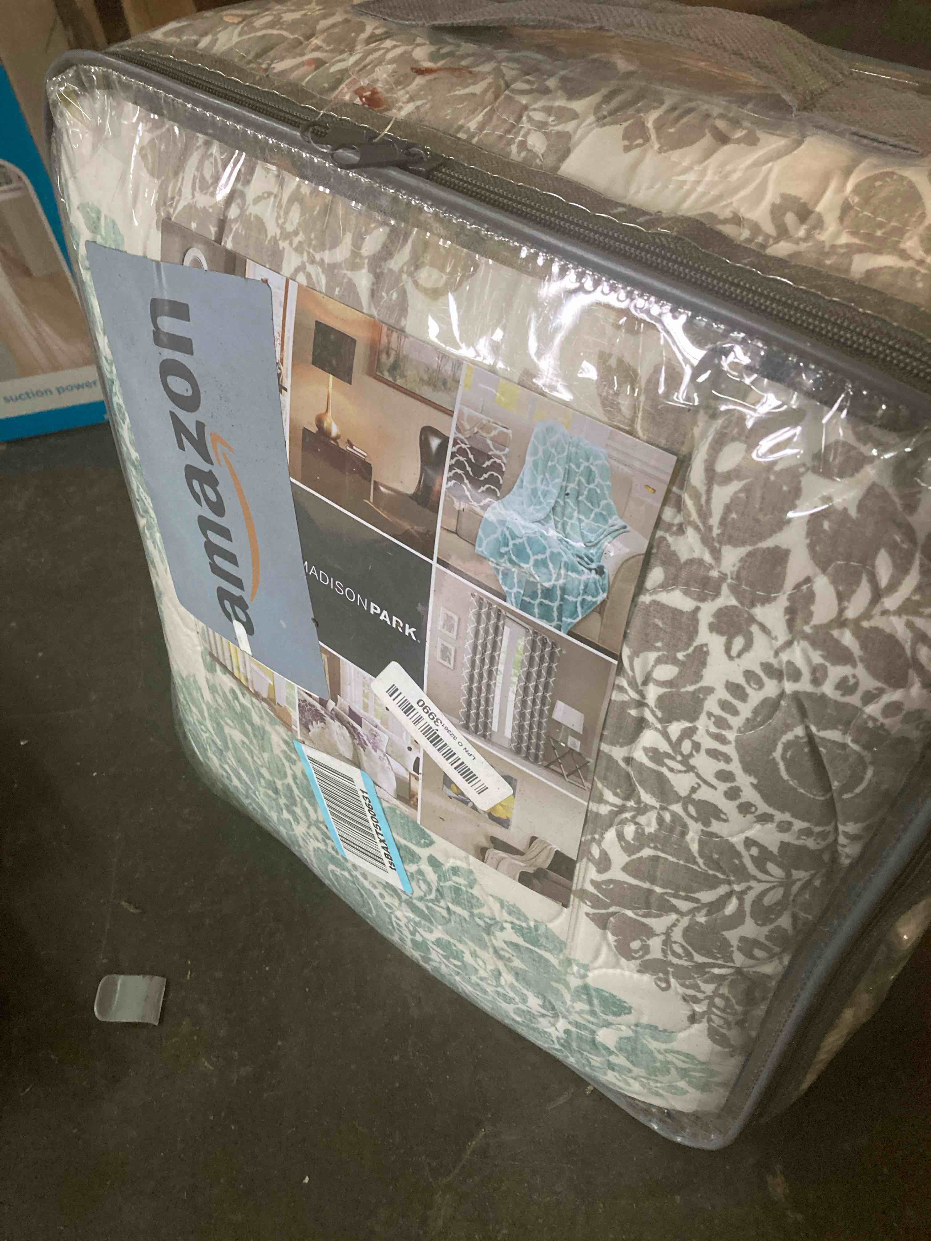 https://s3.amazonaws.com/lotting-images-prod/phillipi/PPE3500865_1753794387672.jpeg