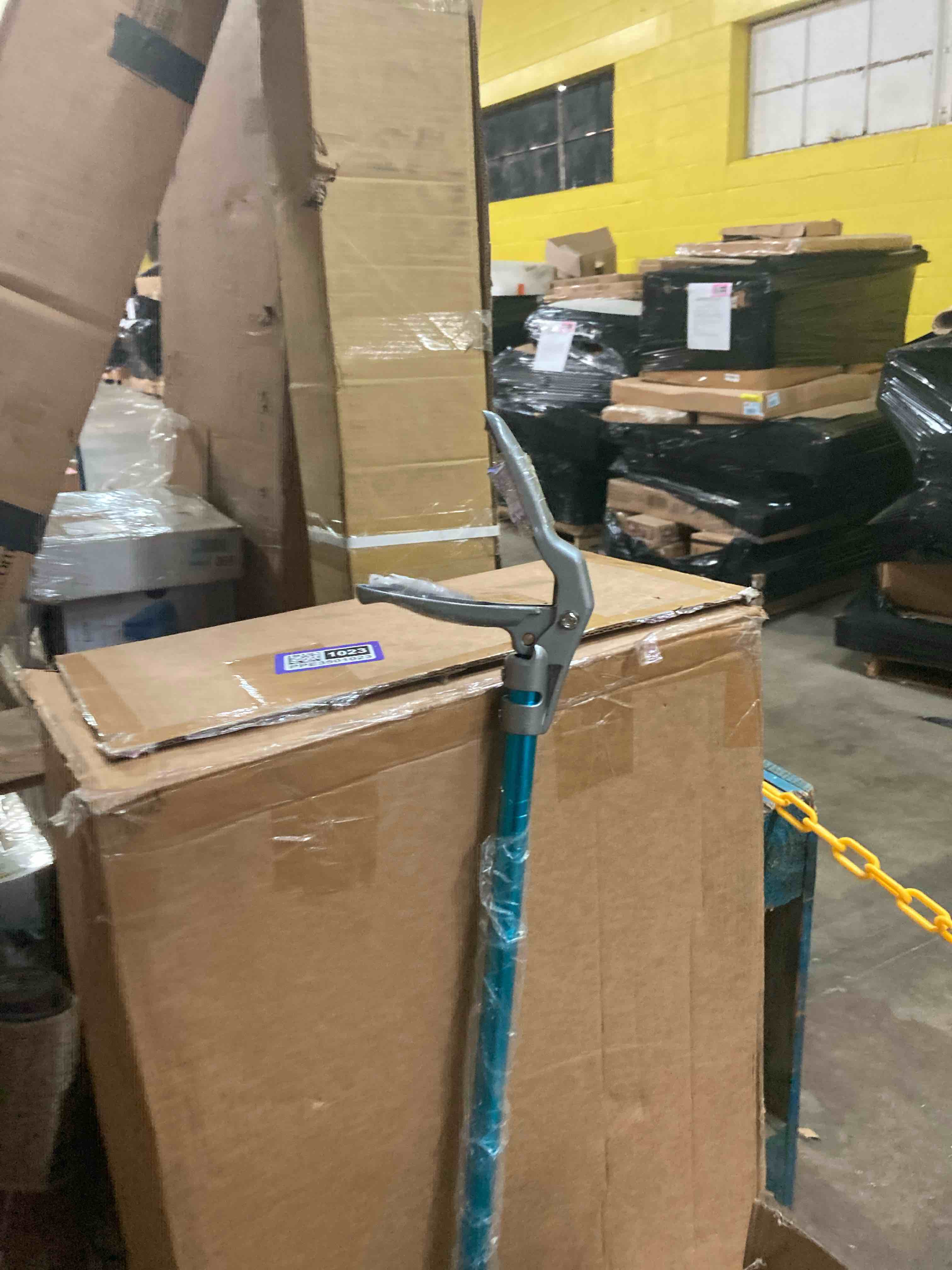 https://s3.amazonaws.com/lotting-images-prod/phillipi/PPE3501013_1753796261107.jpeg