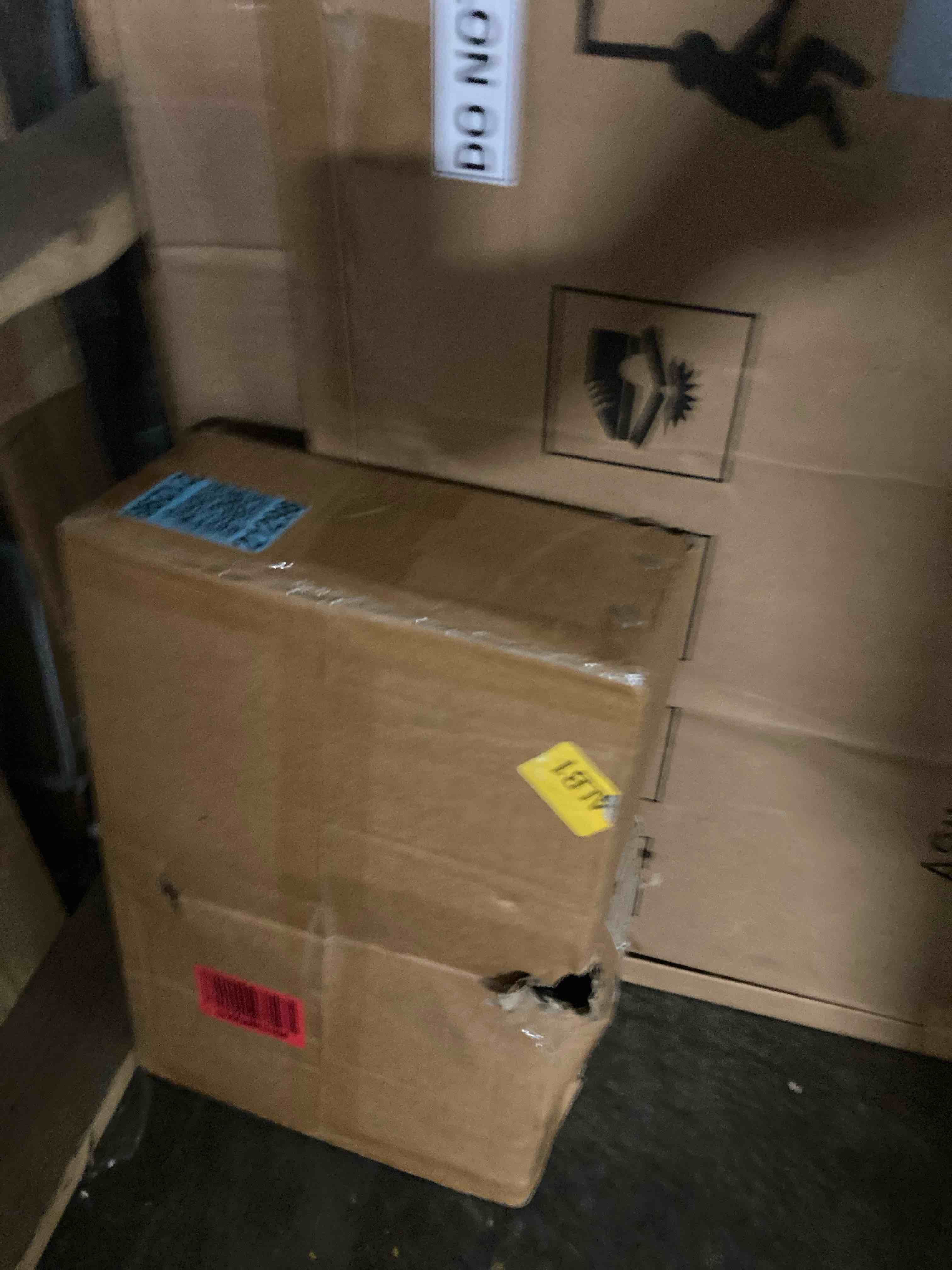 https://s3.amazonaws.com/lotting-images-prod/phillipi/PPE3501109_1753824861196.jpeg
