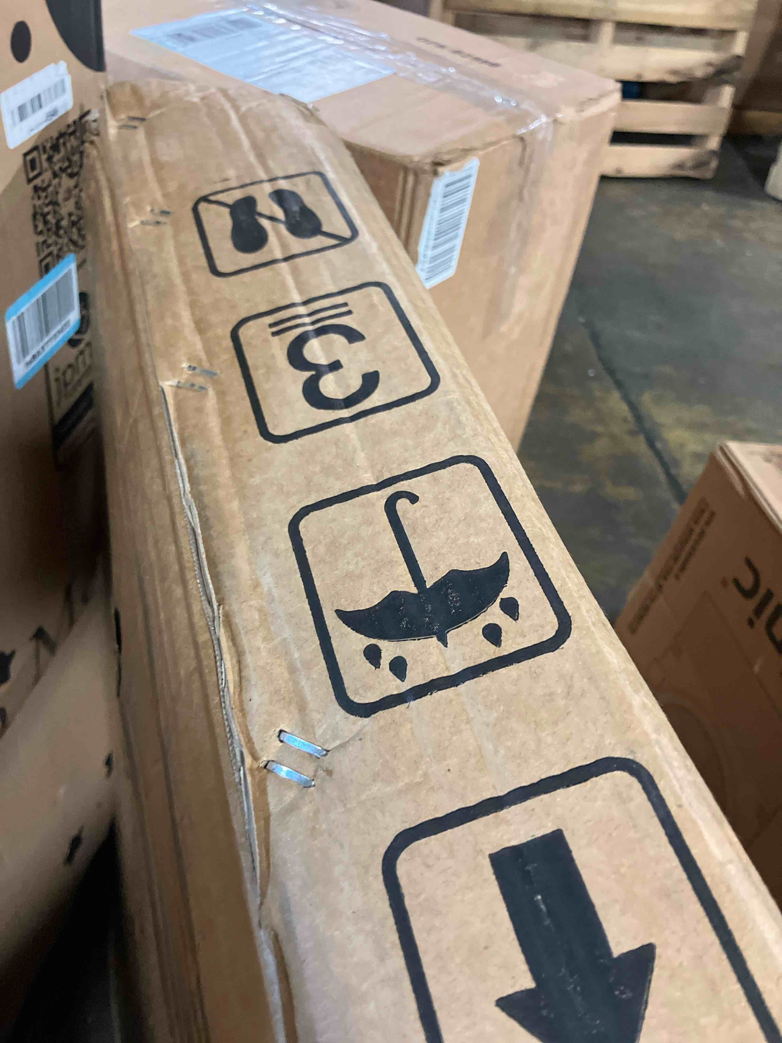 https://s3.amazonaws.com/lotting-images-prod/phillipi/PPE3501159_1753881214845.jpeg