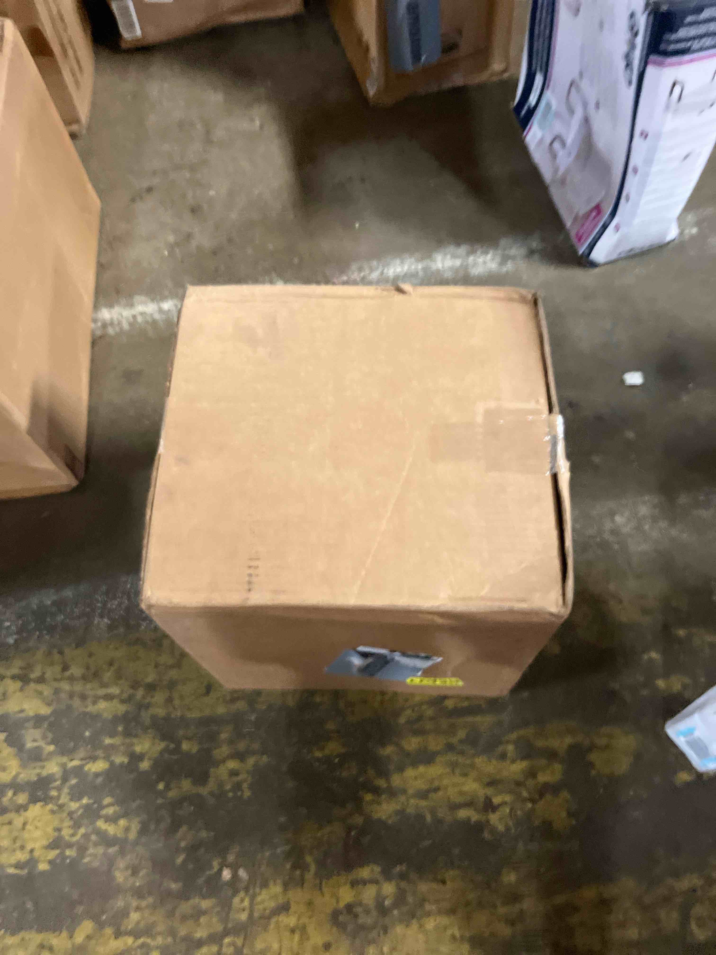 https://s3.amazonaws.com/lotting-images-prod/phillipi/PPE3501240_1753896339298.jpeg