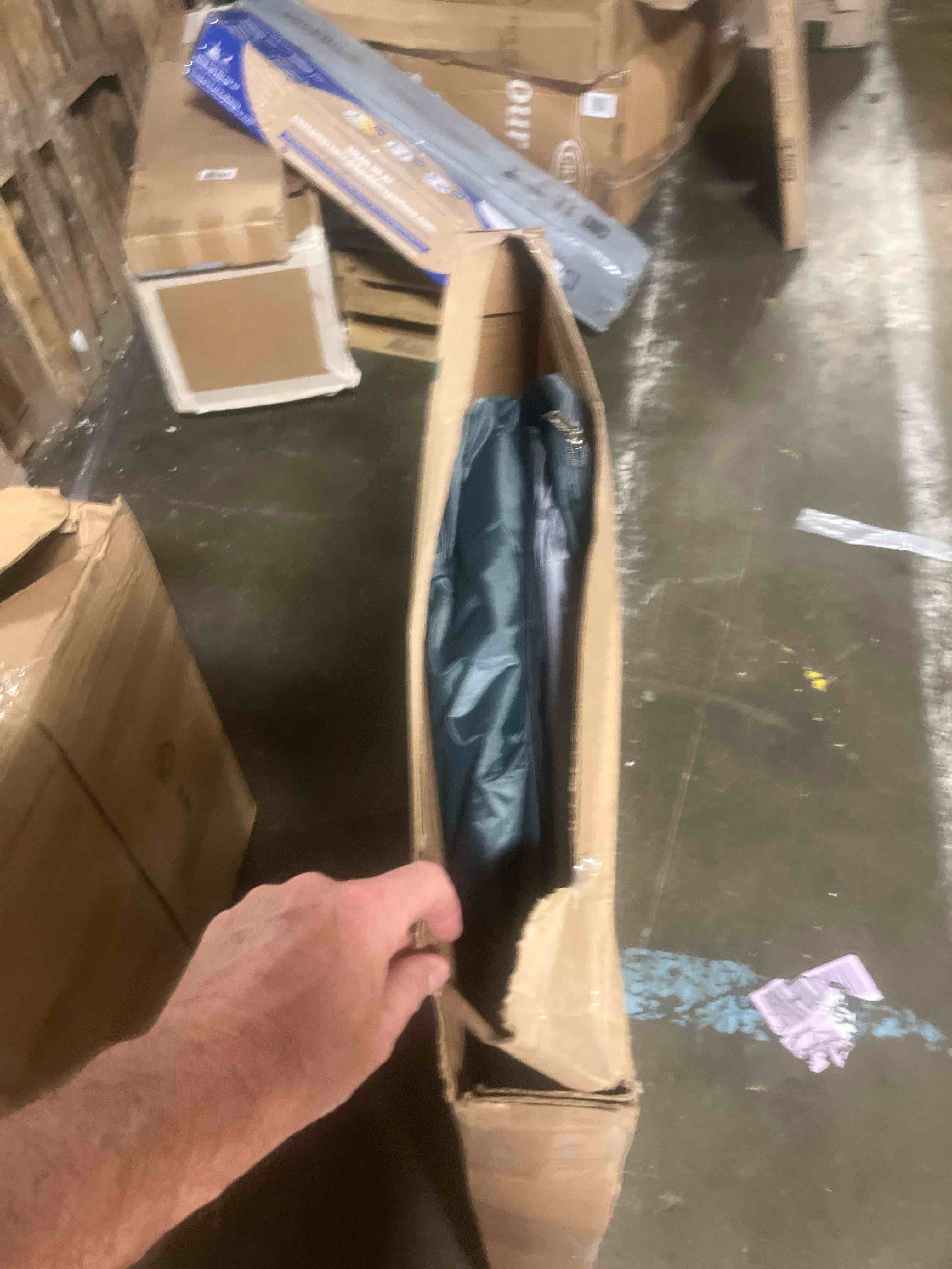 https://s3.amazonaws.com/lotting-images-prod/phillipi/PPE3501338_1753880635888.jpeg
