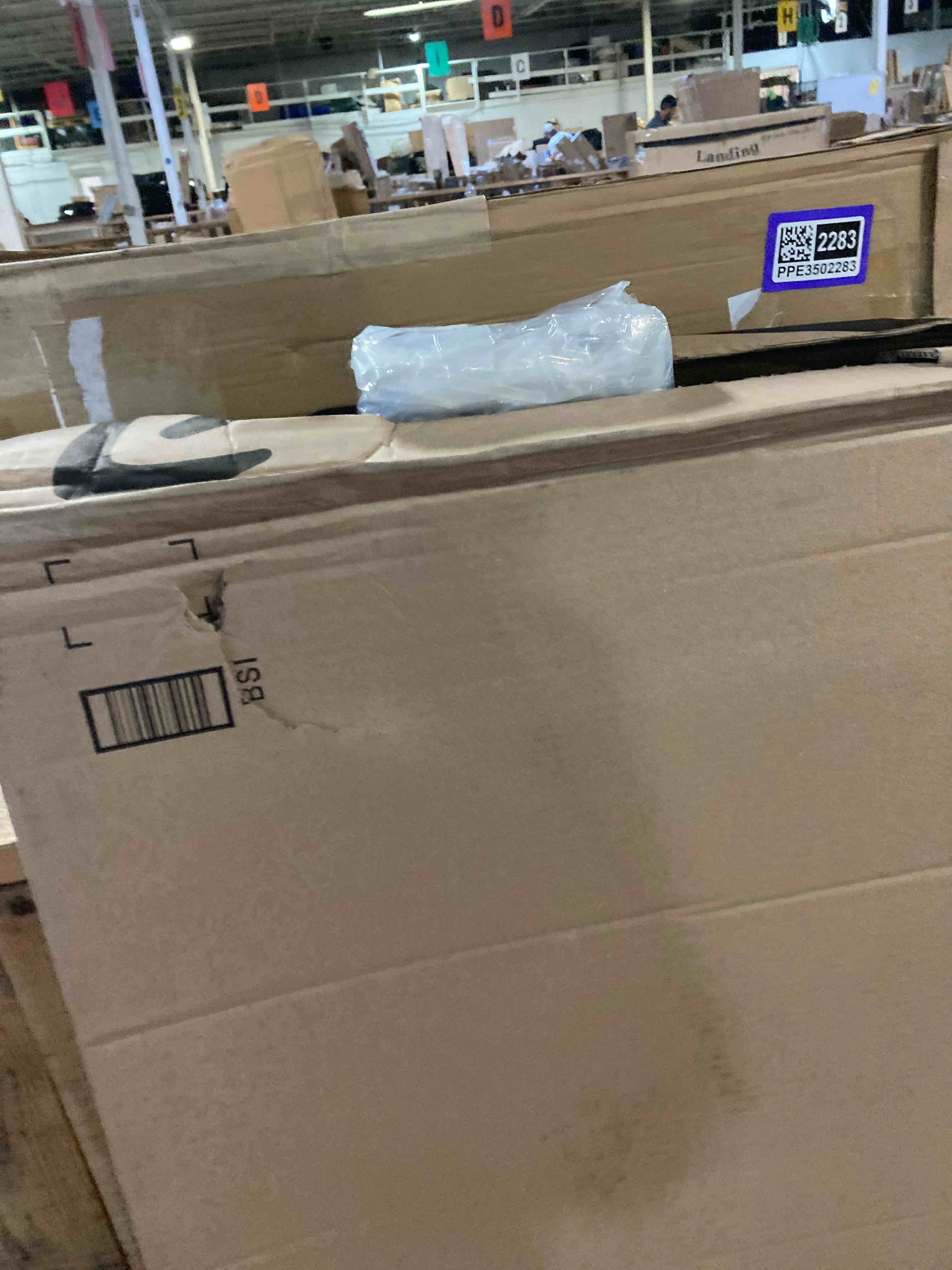 https://s3.amazonaws.com/lotting-images-prod/phillipi/PPE3502281_1755285470984.jpeg