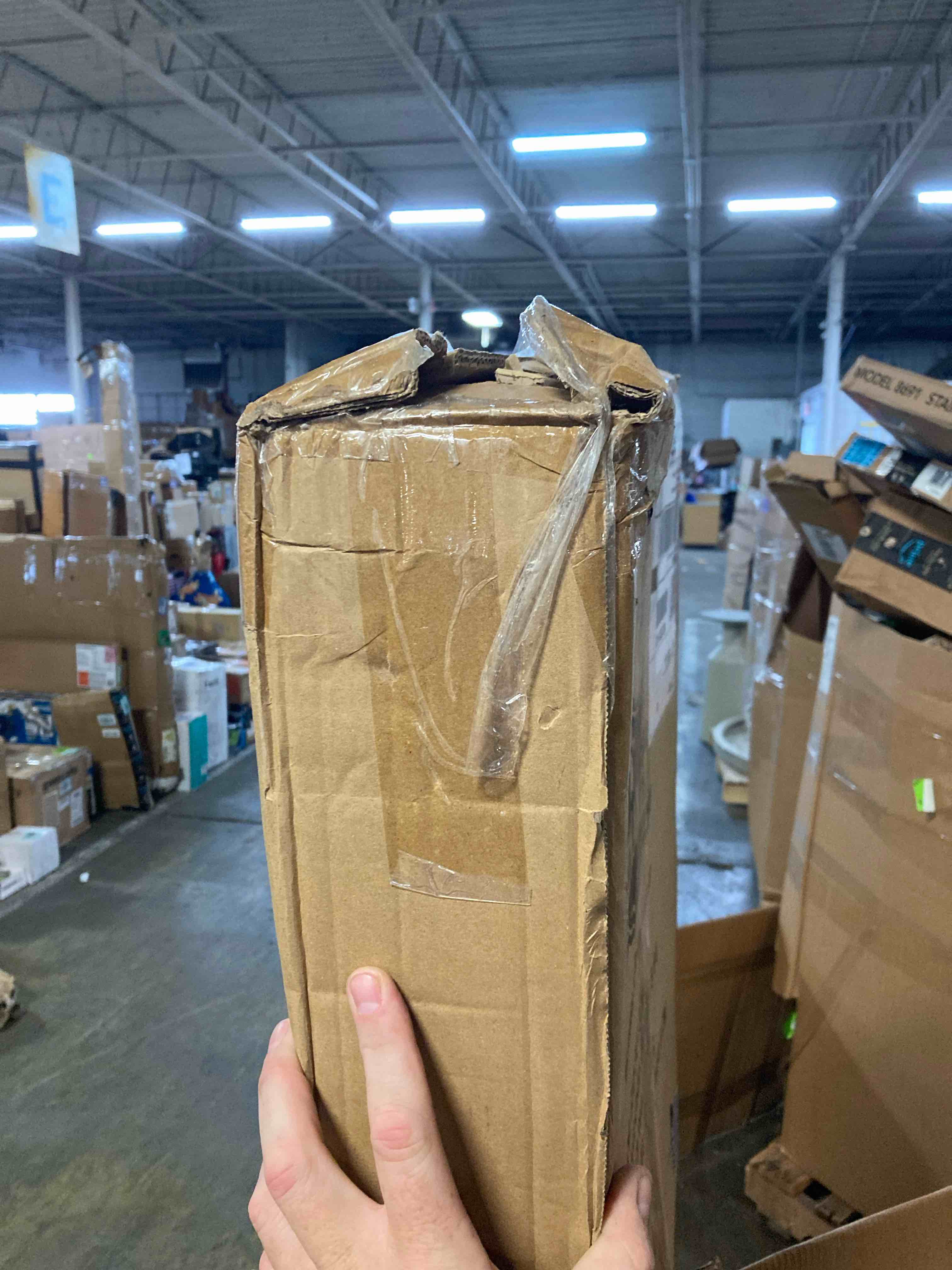 https://s3.amazonaws.com/lotting-images-prod/phillipi/PPE3502334_1755273226909.jpeg