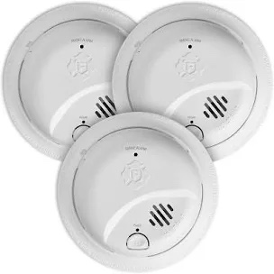 First Alert SMI100, Battery-Operated Smoke Alarm, 3-Pack