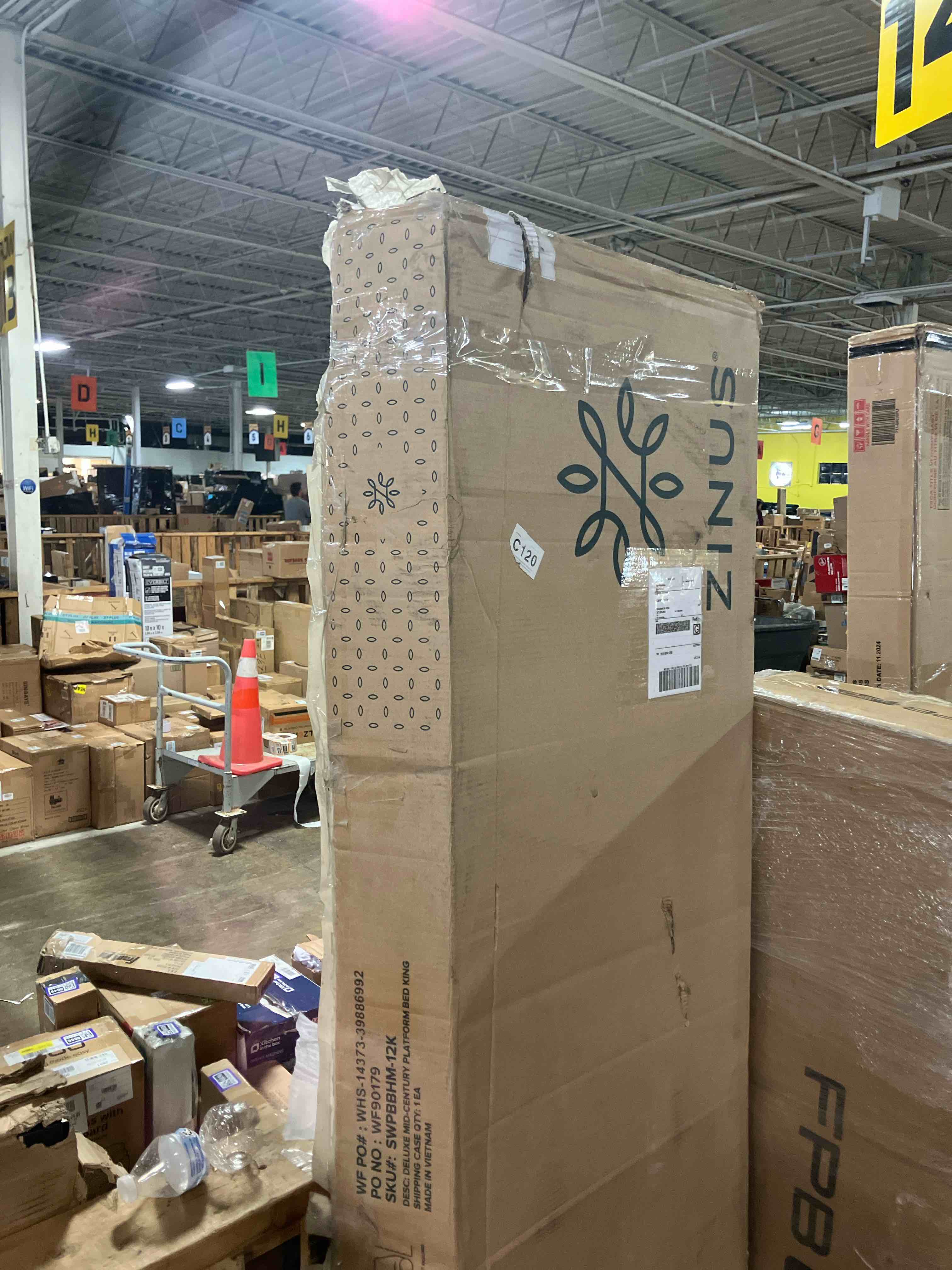 https://s3.amazonaws.com/lotting-images-prod/phillipi/PPE3502870_1756483747623.jpeg