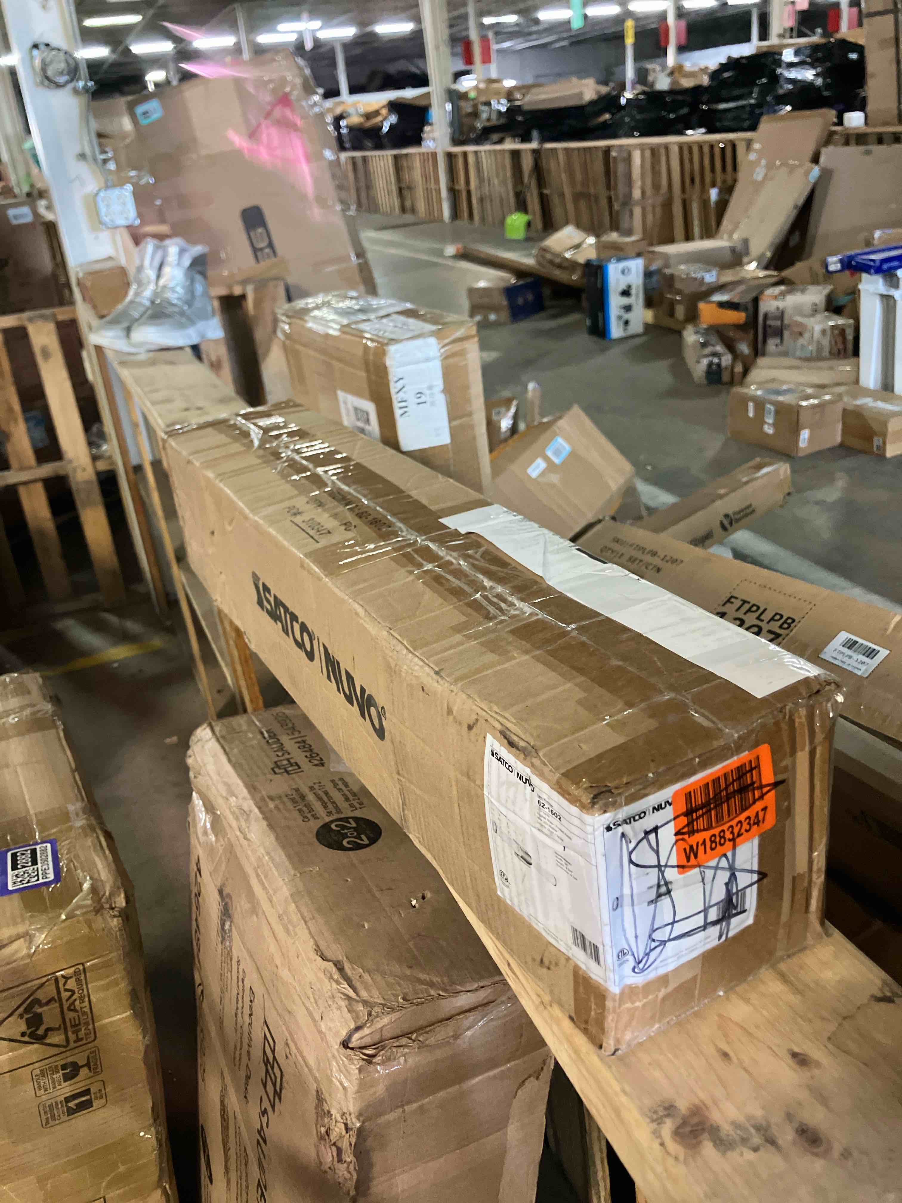 https://s3.amazonaws.com/lotting-images-prod/phillipi/PPE3502883_1756140251386.jpeg