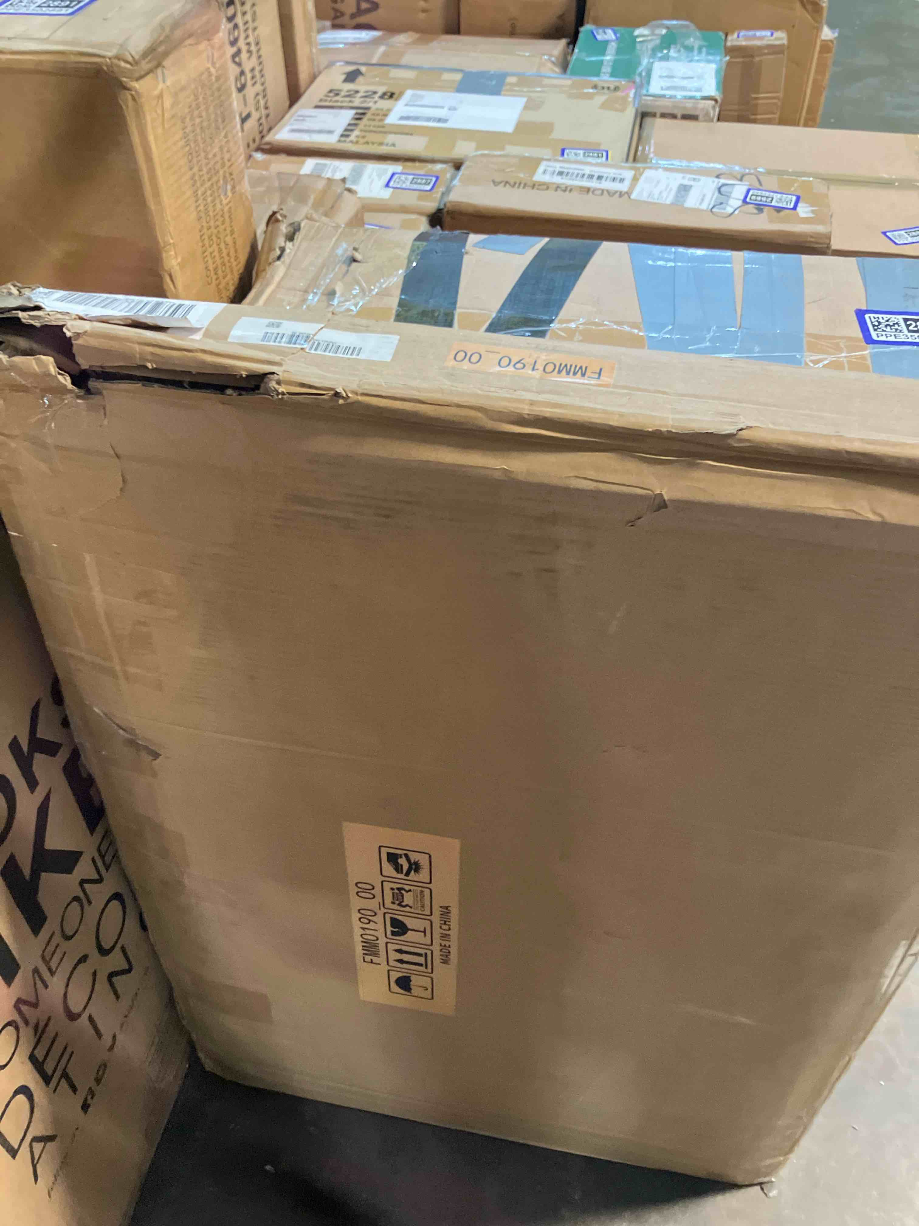 https://s3.amazonaws.com/lotting-images-prod/phillipi/PPE3502897_1756142987911.jpeg