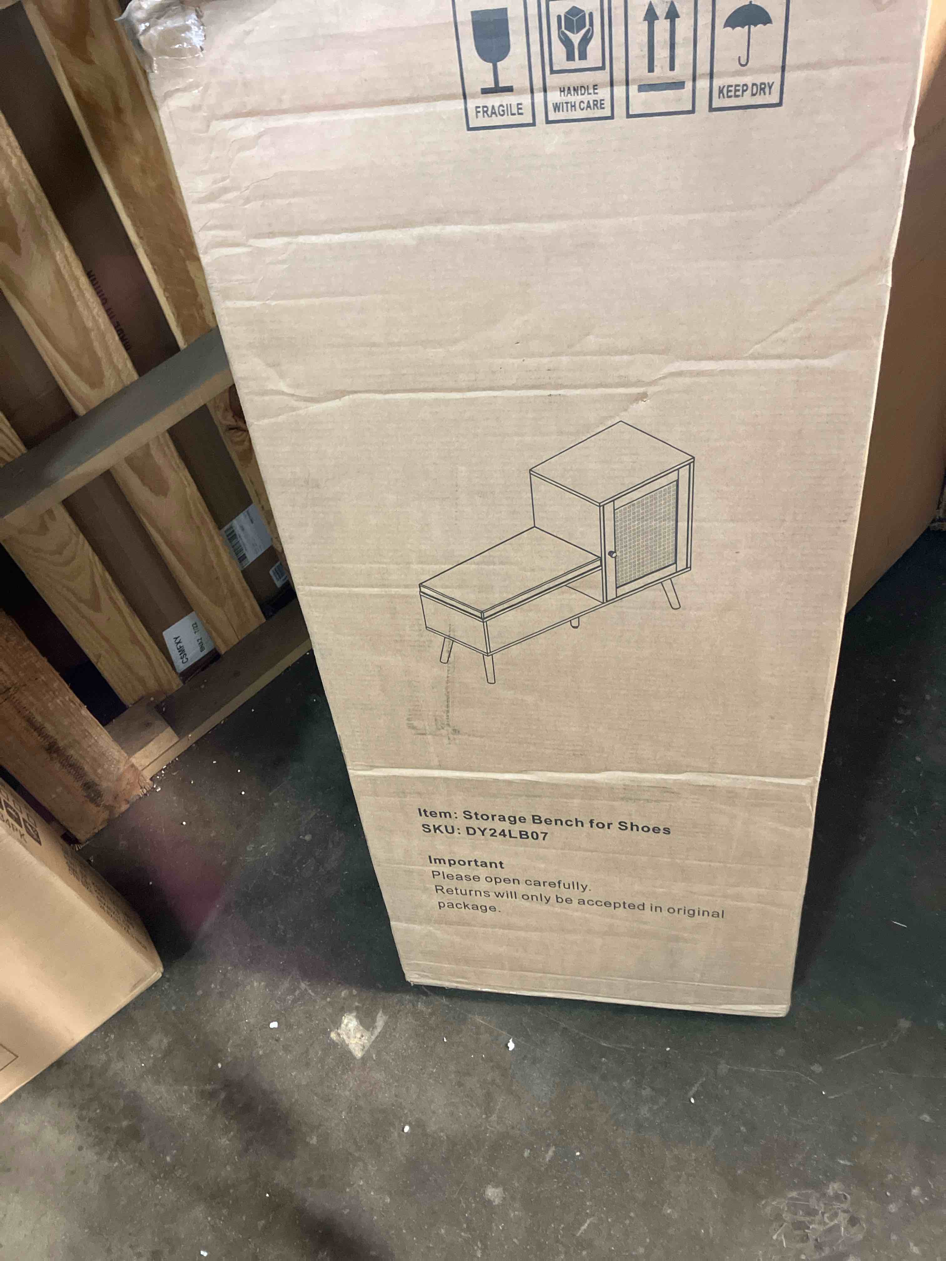 https://s3.amazonaws.com/lotting-images-prod/phillipi/PPE3502907_1756145192431.jpeg