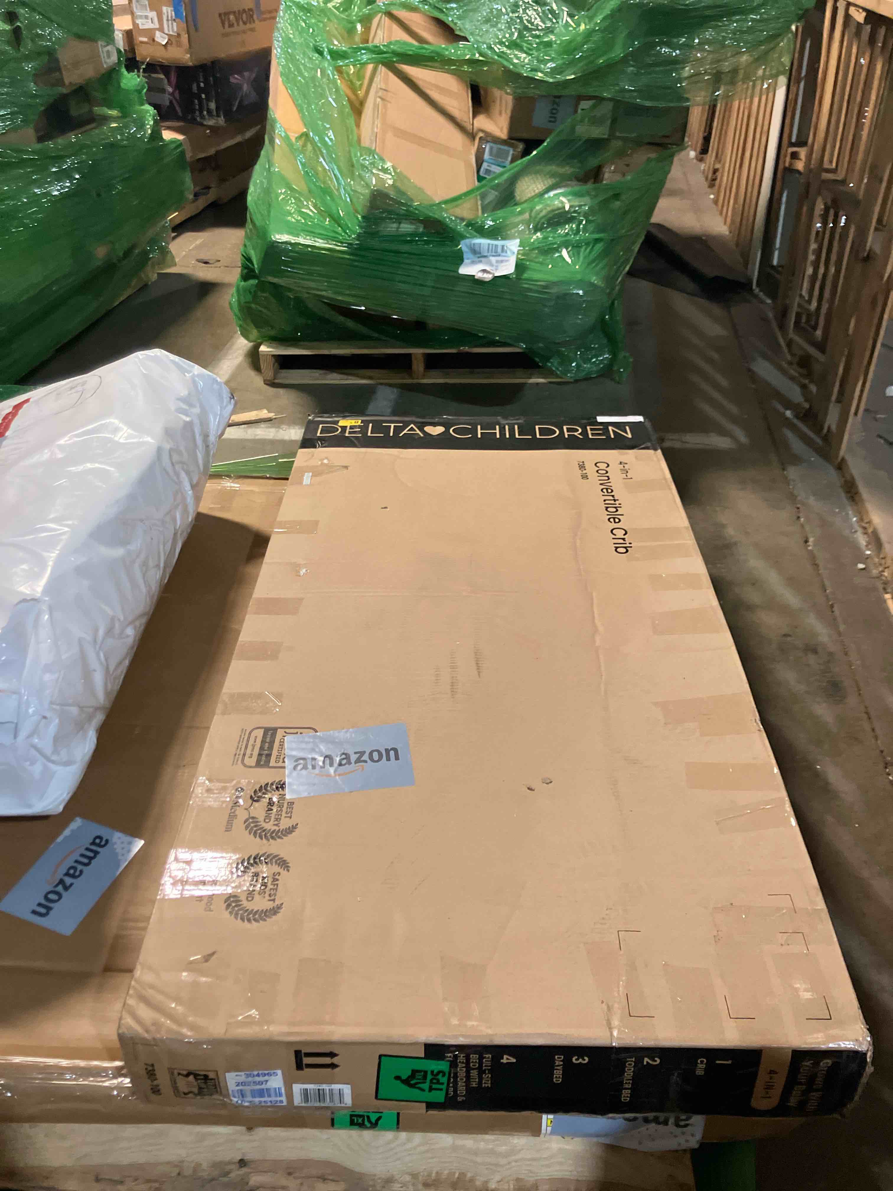 Condition photo showing New/Like New for Delta Children Emery 4-in-1 Convertible Baby Crib - Greenguard Gold Certified, White