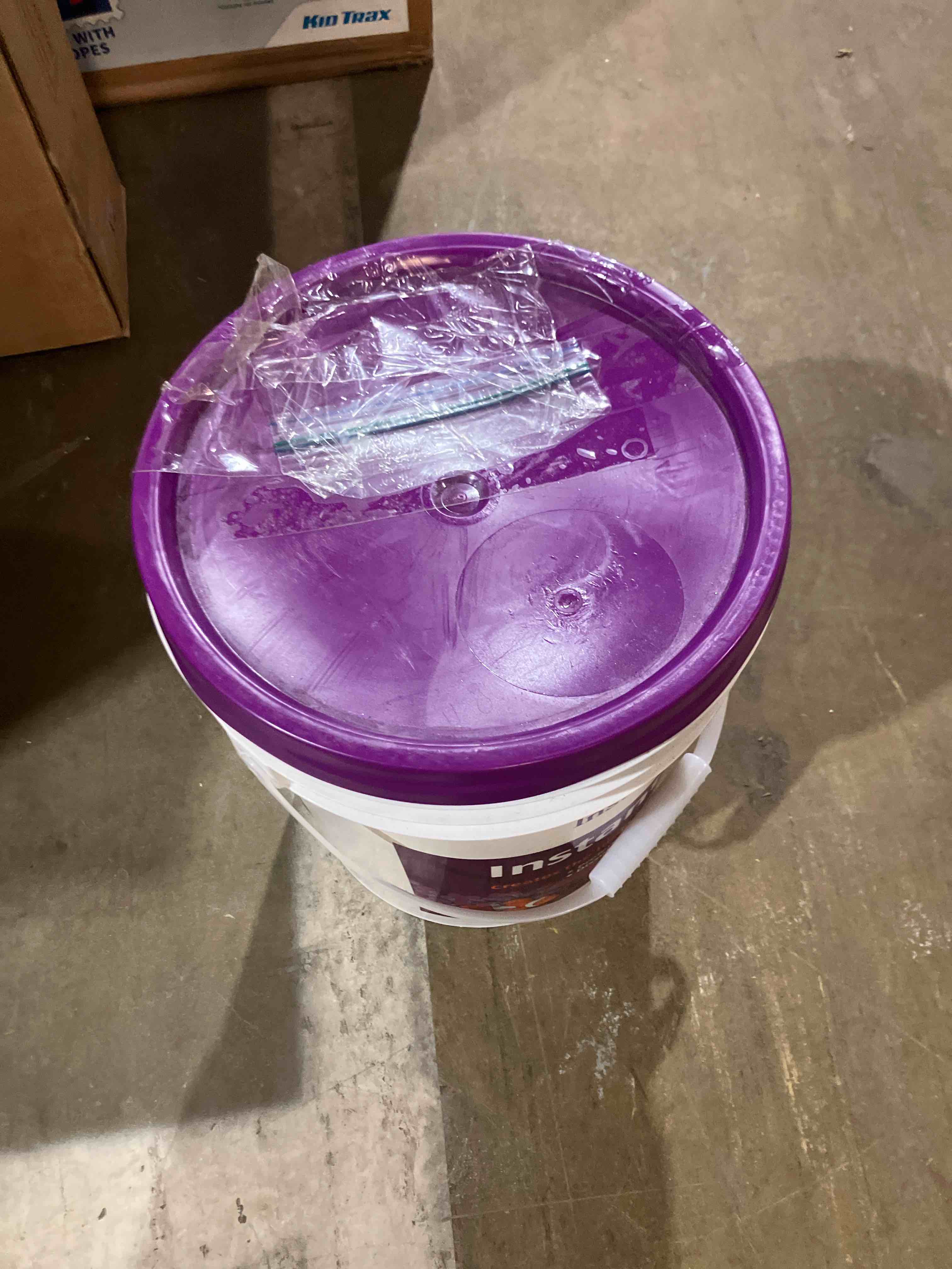 Condition photo showing New/Like New for Instant Ocean Sea Salt (160 gal)