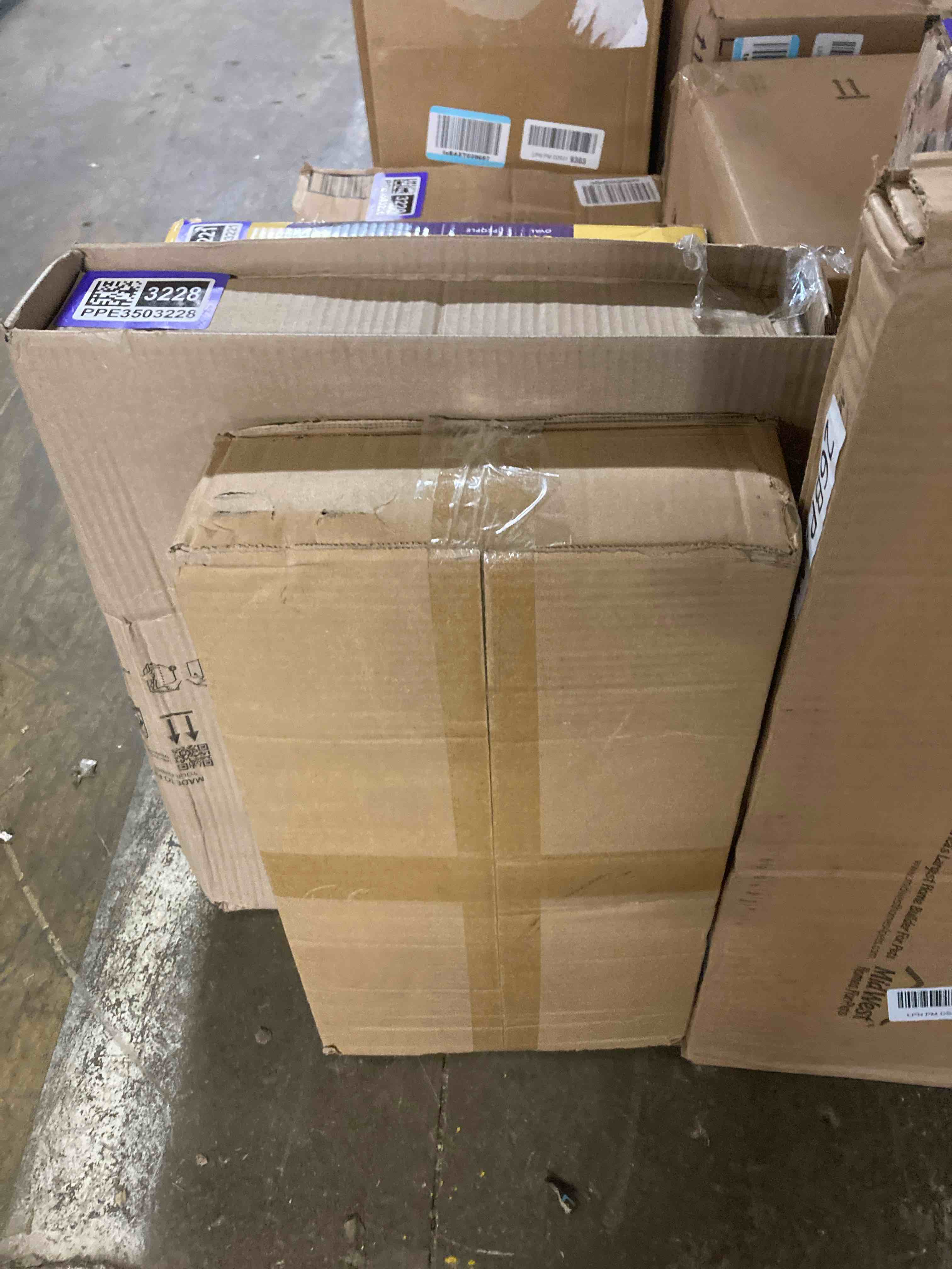 https://s3.amazonaws.com/lotting-images-prod/phillipi/PPE3503232_1756232516964.jpeg