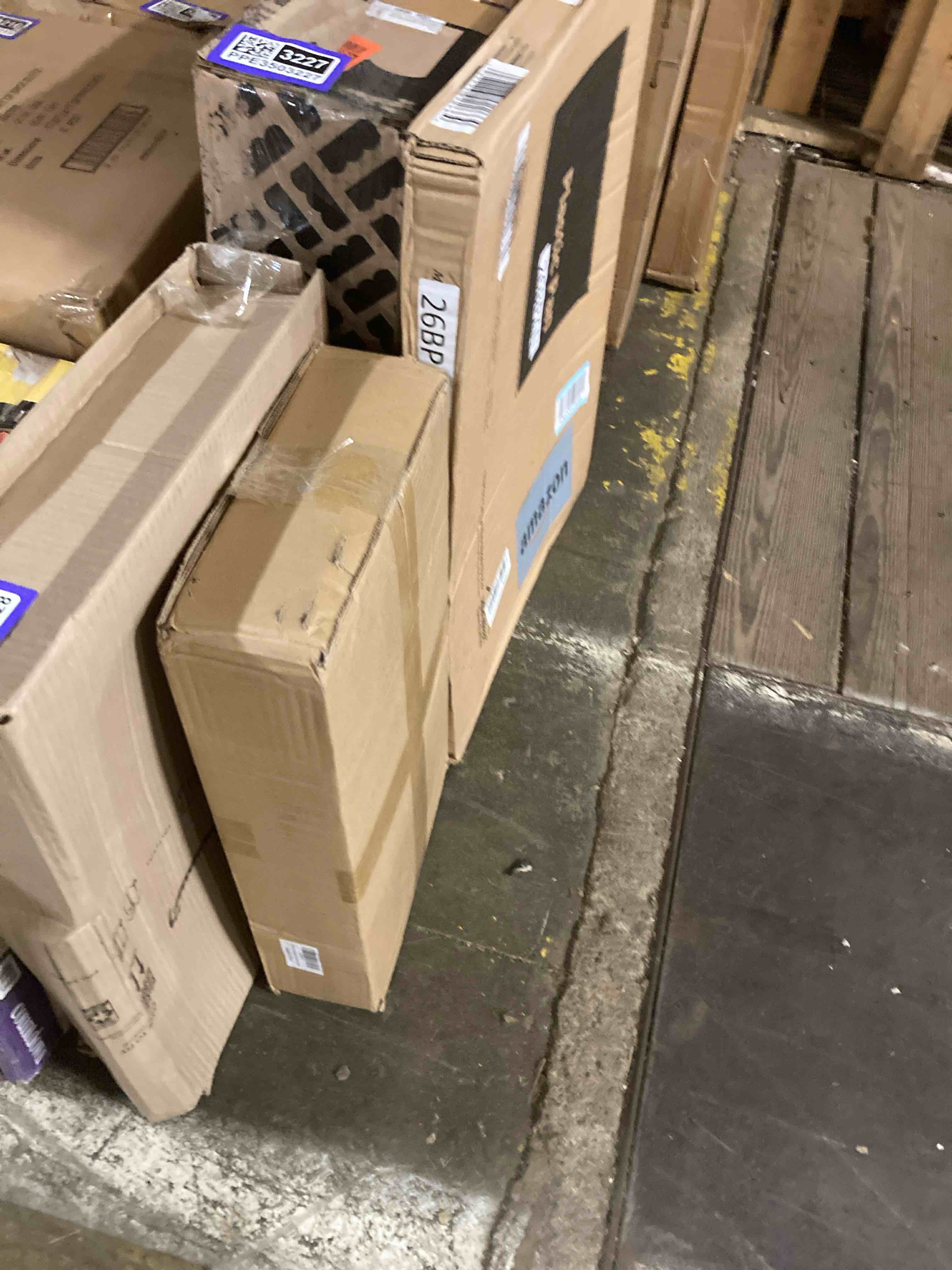 https://s3.amazonaws.com/lotting-images-prod/phillipi/PPE3503232_1756232519285.jpeg