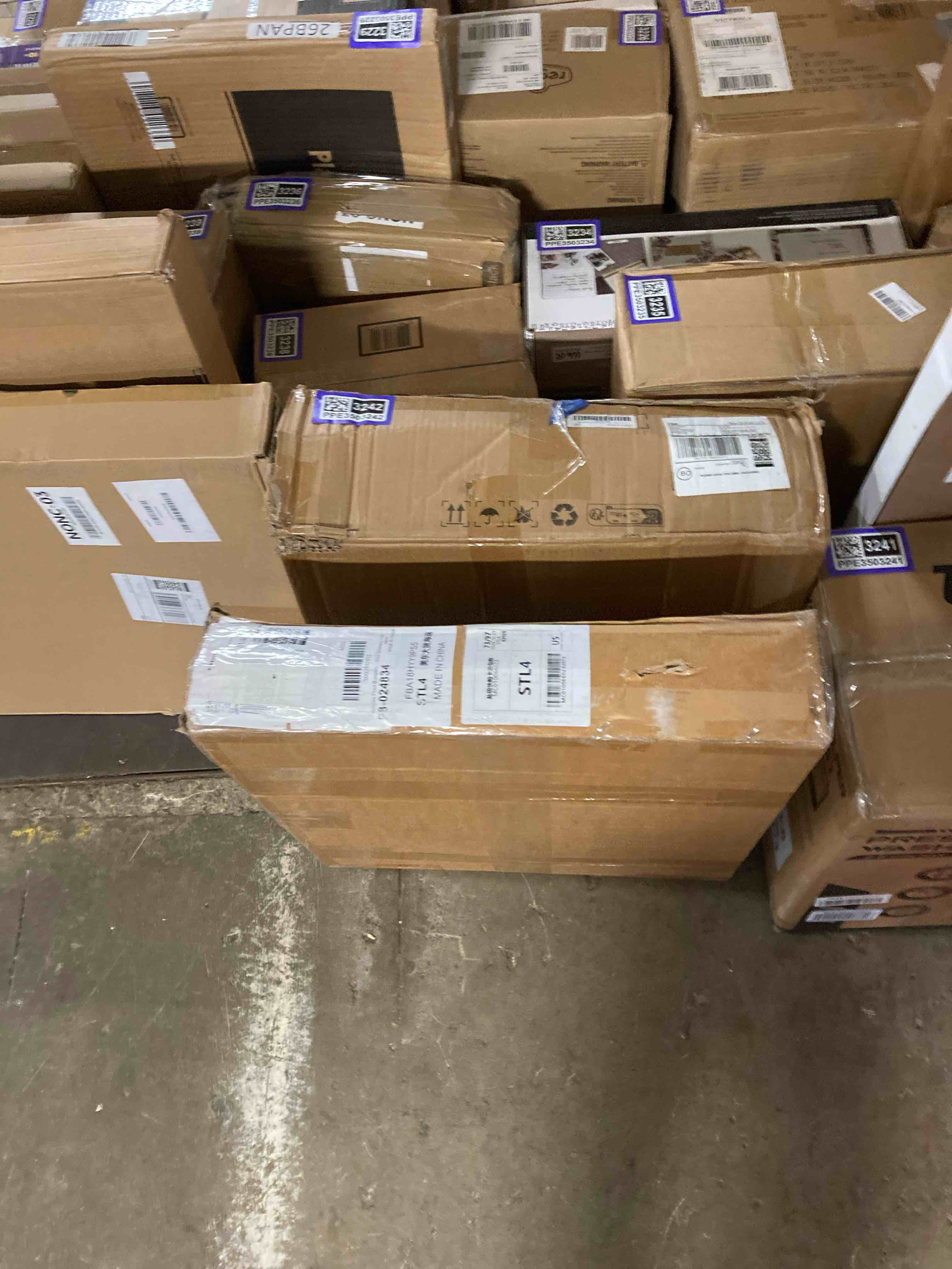 https://s3.amazonaws.com/lotting-images-prod/phillipi/PPE3503247_1756234028681.jpeg