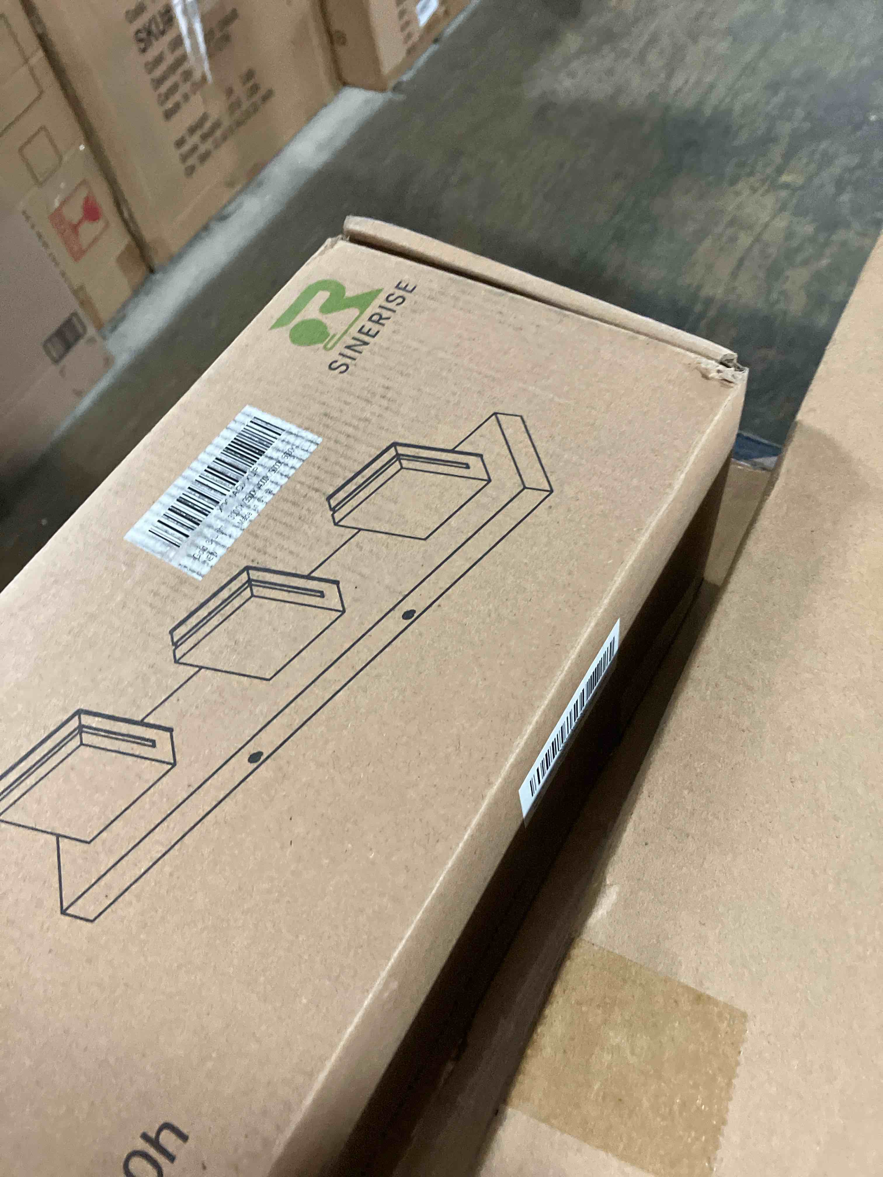 https://s3.amazonaws.com/lotting-images-prod/phillipi/PPE3503410_1756396360545.jpeg