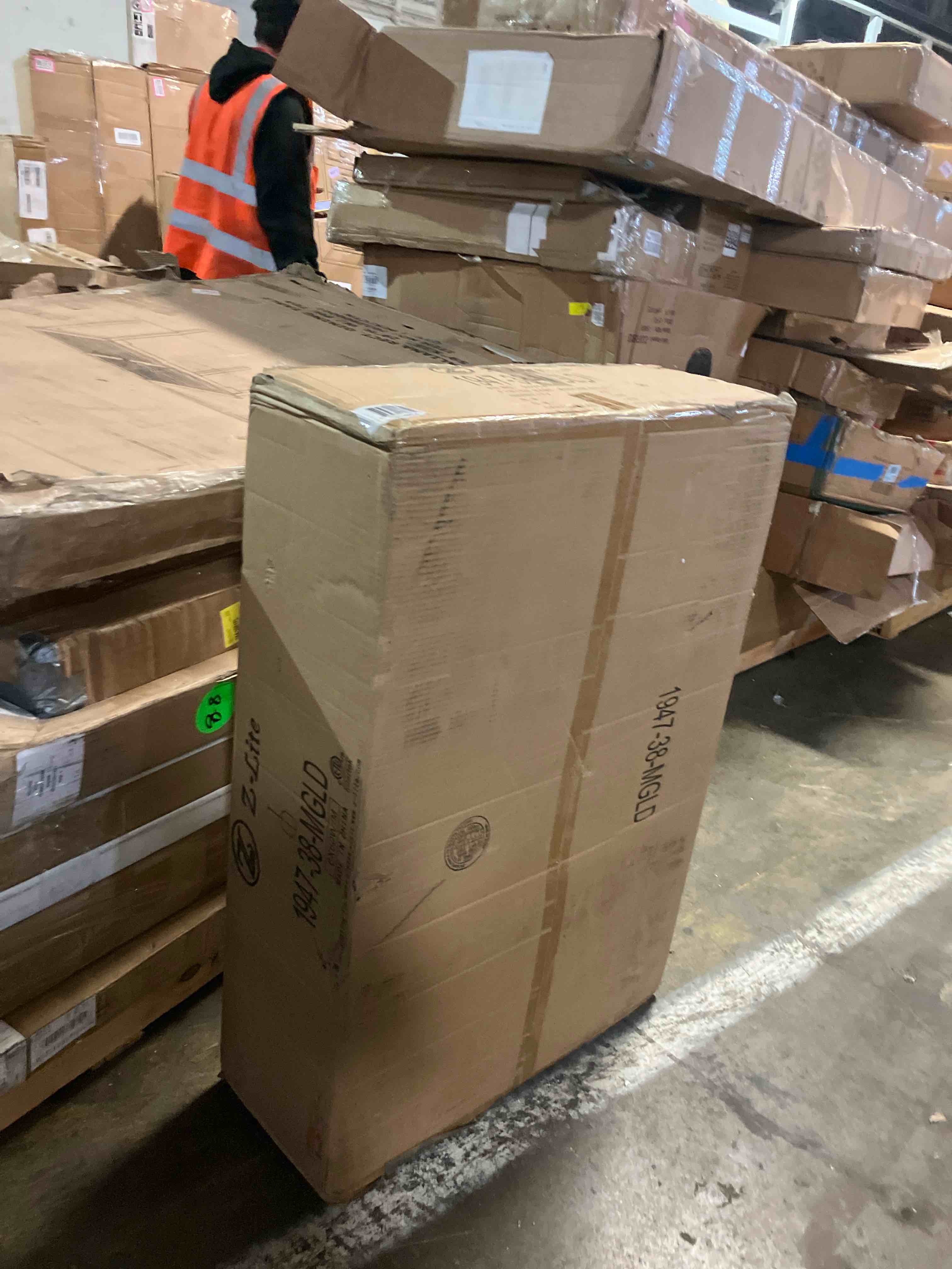 https://s3.amazonaws.com/lotting-images-prod/phillipi/PPE3503554_1756499877870.jpeg