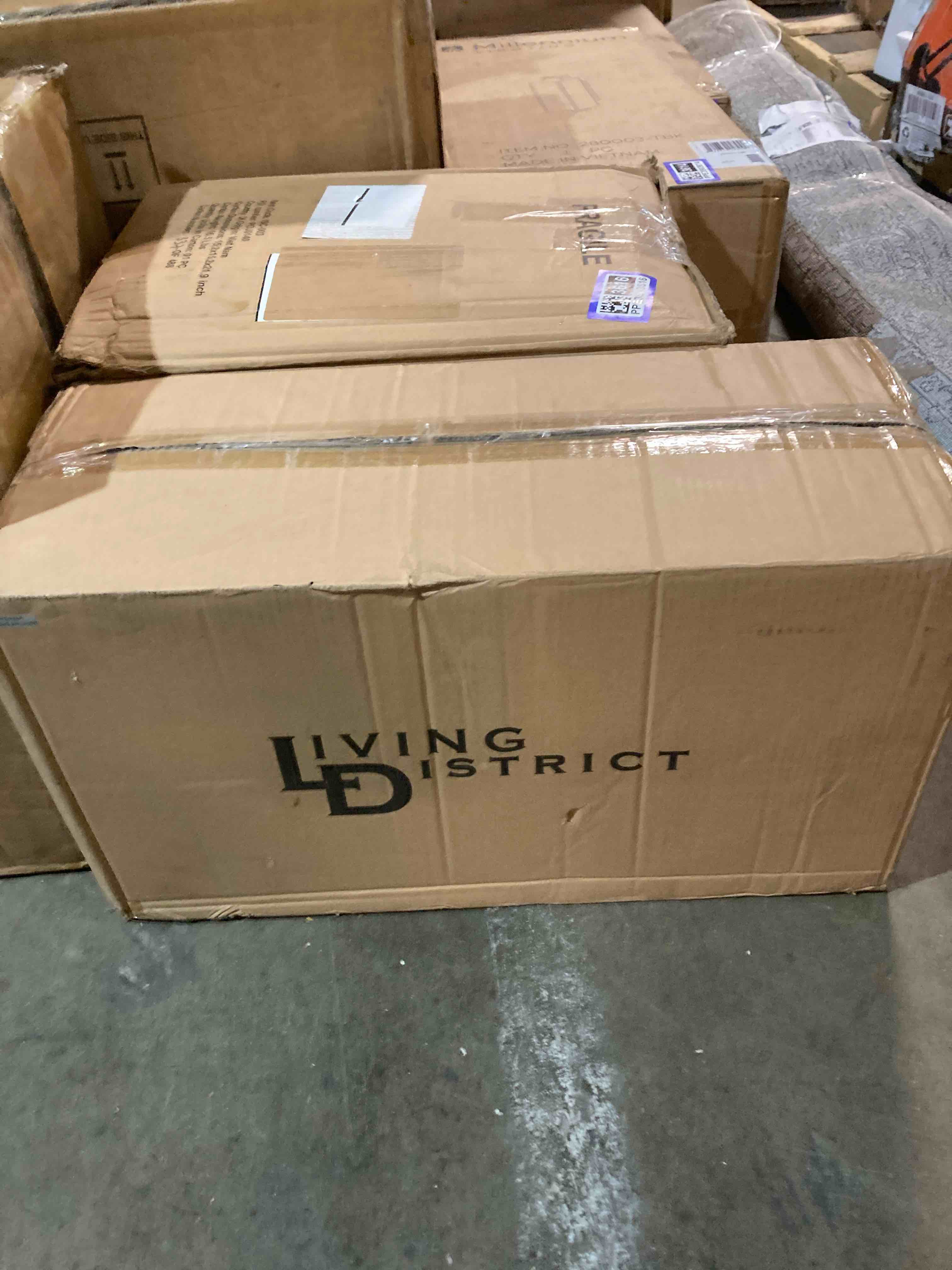 https://s3.amazonaws.com/lotting-images-prod/phillipi/PPE3503617_1756494377185.jpeg