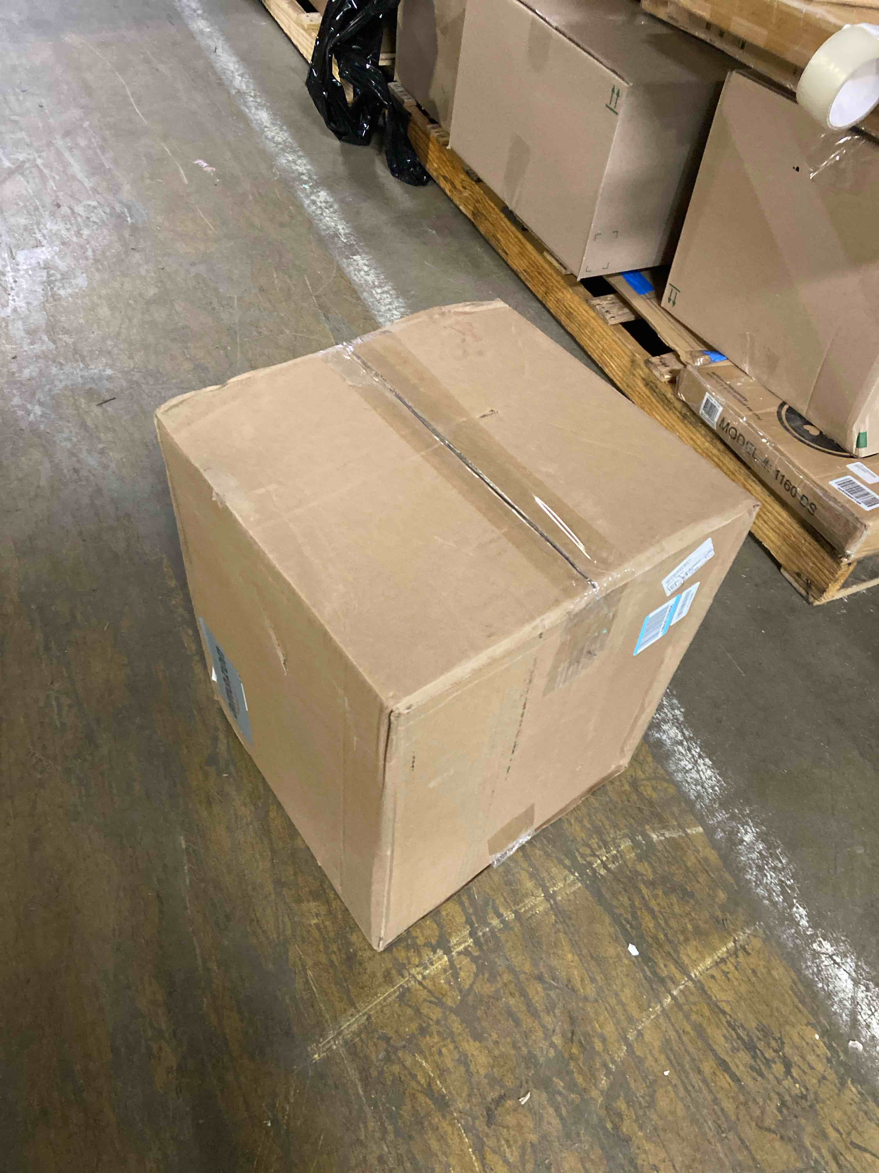 https://s3.amazonaws.com/lotting-images-prod/phillipi/PPE3503710_1756832344574.jpeg