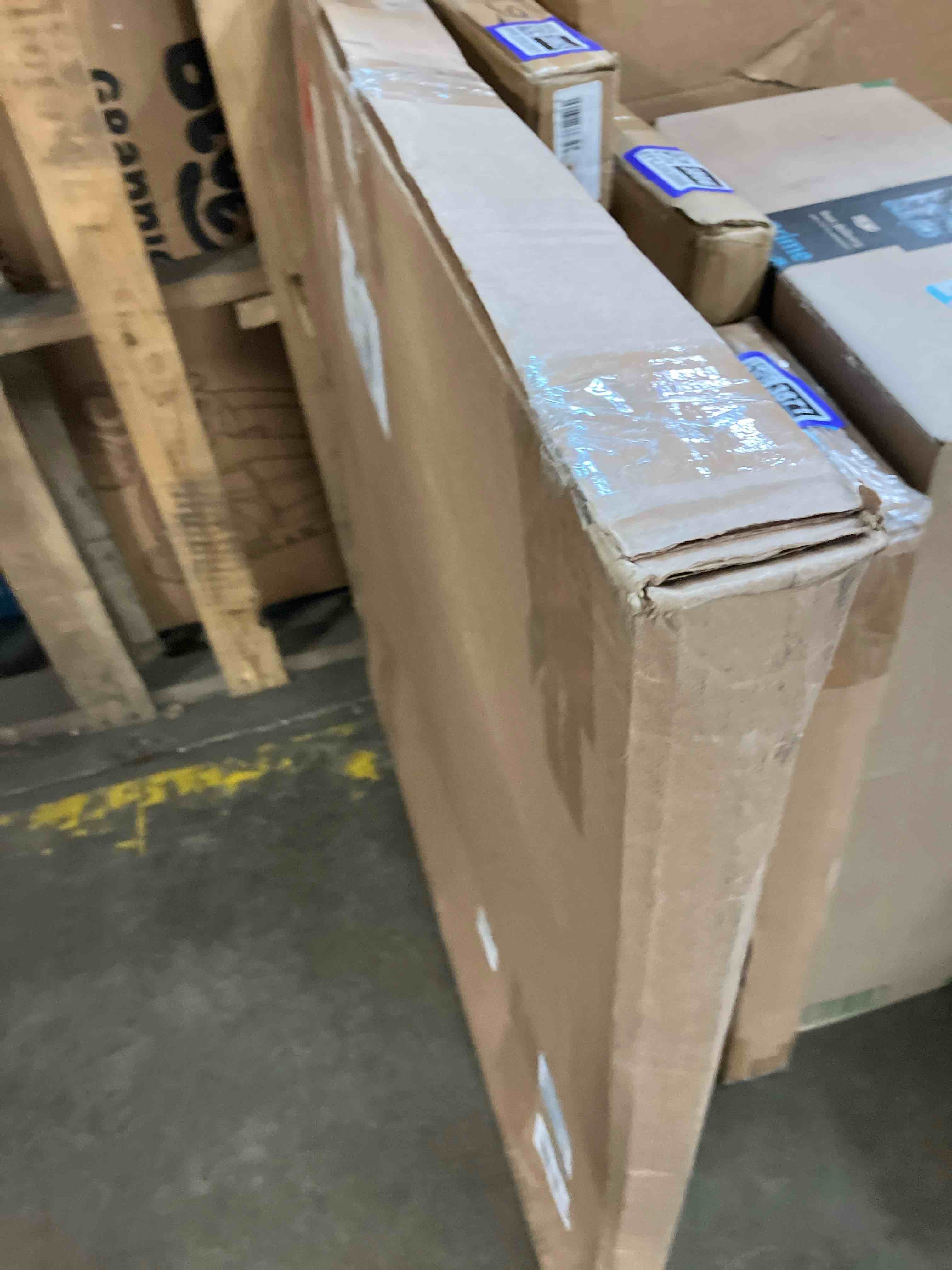 https://s3.amazonaws.com/lotting-images-prod/phillipi/PPE3503872_1756905593838.jpeg