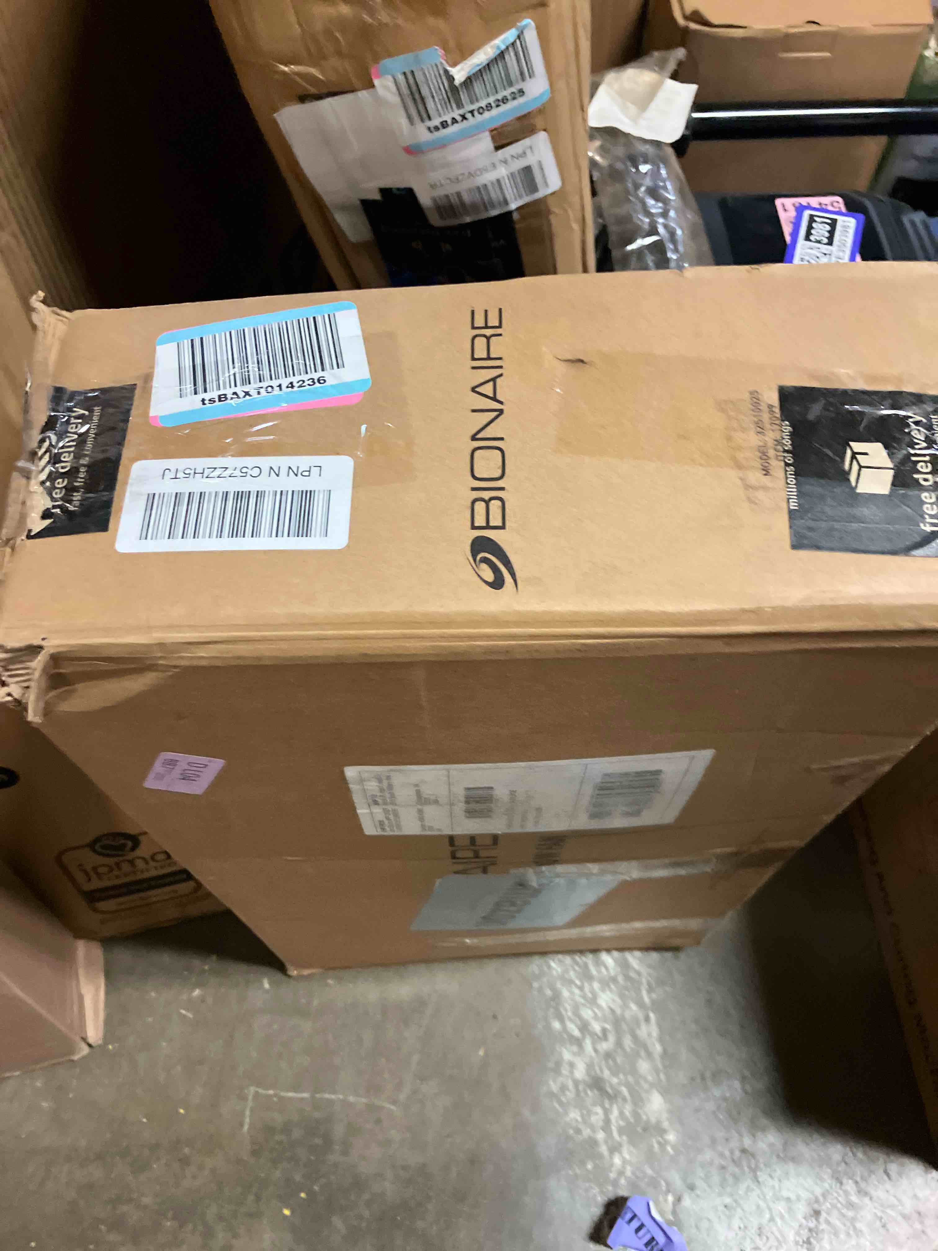 https://s3.amazonaws.com/lotting-images-prod/phillipi/PPE3503992_1756935122069.jpeg
