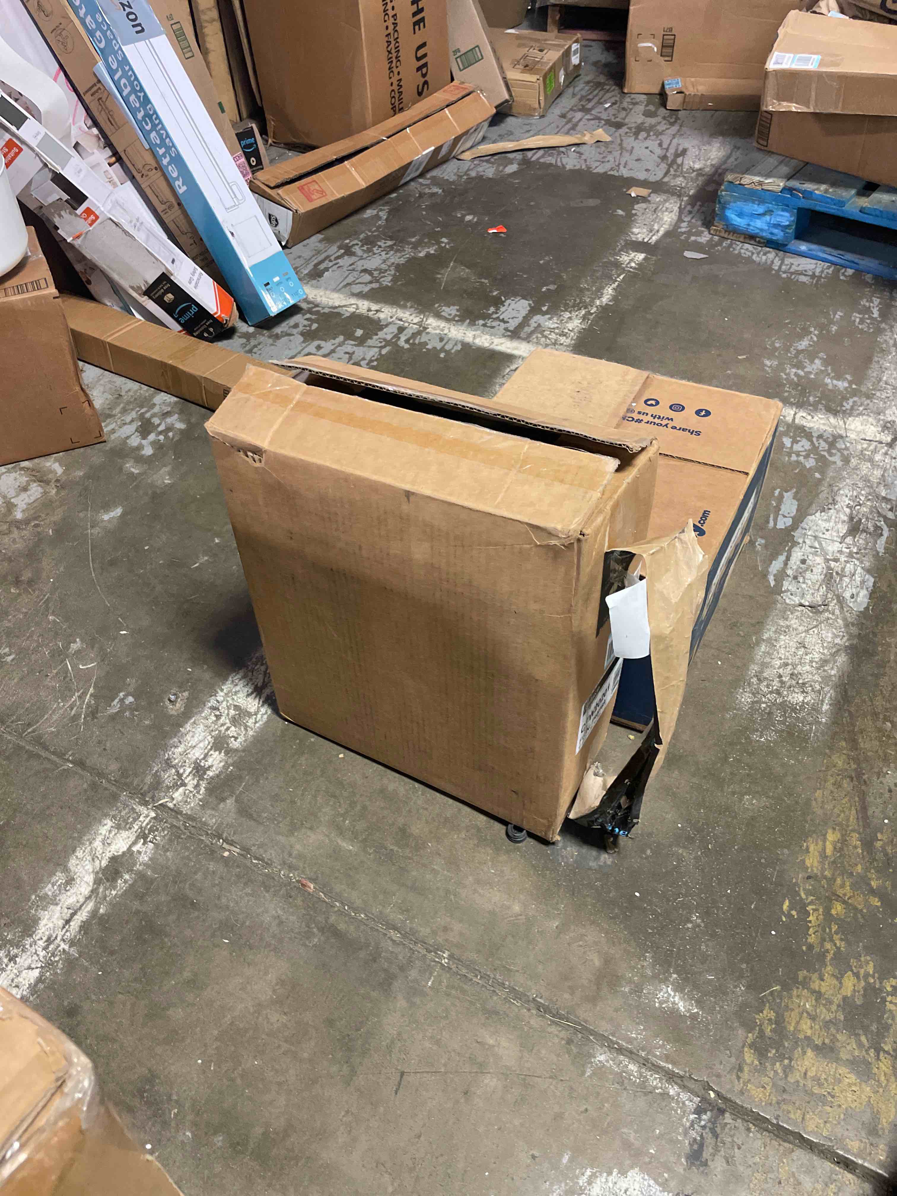 https://s3.amazonaws.com/lotting-images-prod/phillipi/PPE3504020_1757004104926.jpeg