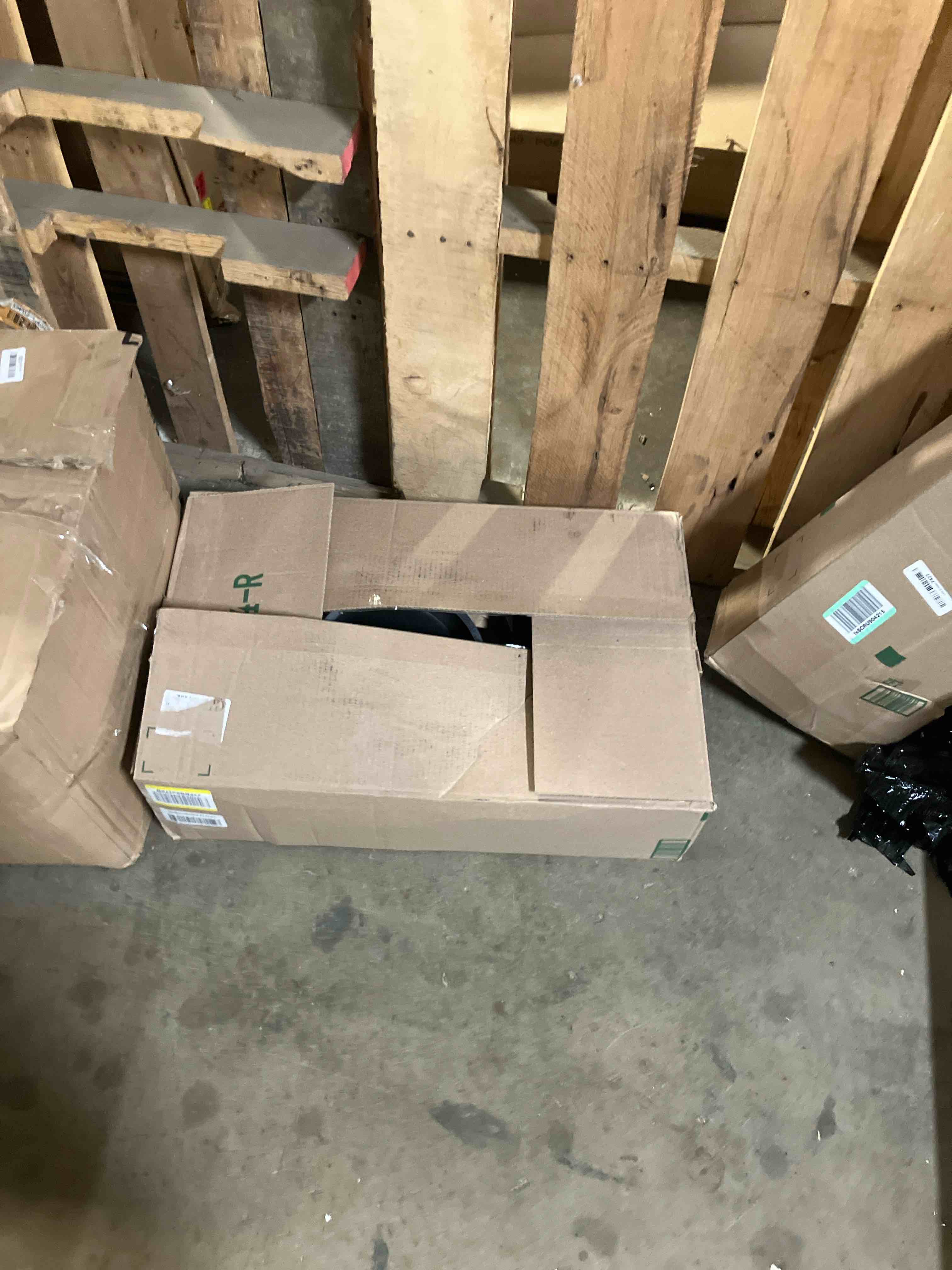 https://s3.amazonaws.com/lotting-images-prod/phillipi/PPE3504203_1757105951201.jpeg
