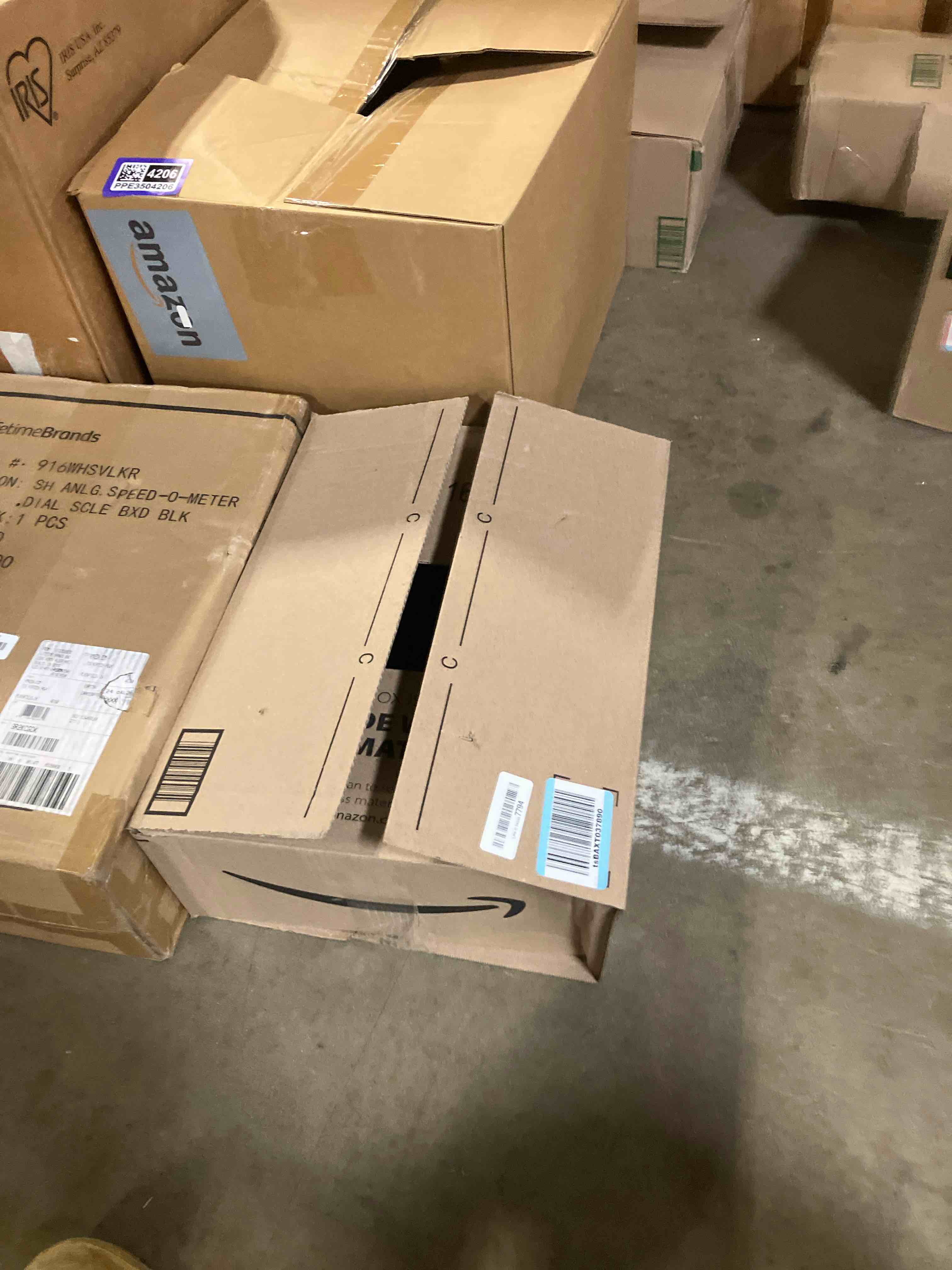 https://s3.amazonaws.com/lotting-images-prod/phillipi/PPE3504208_1757108120950.jpeg