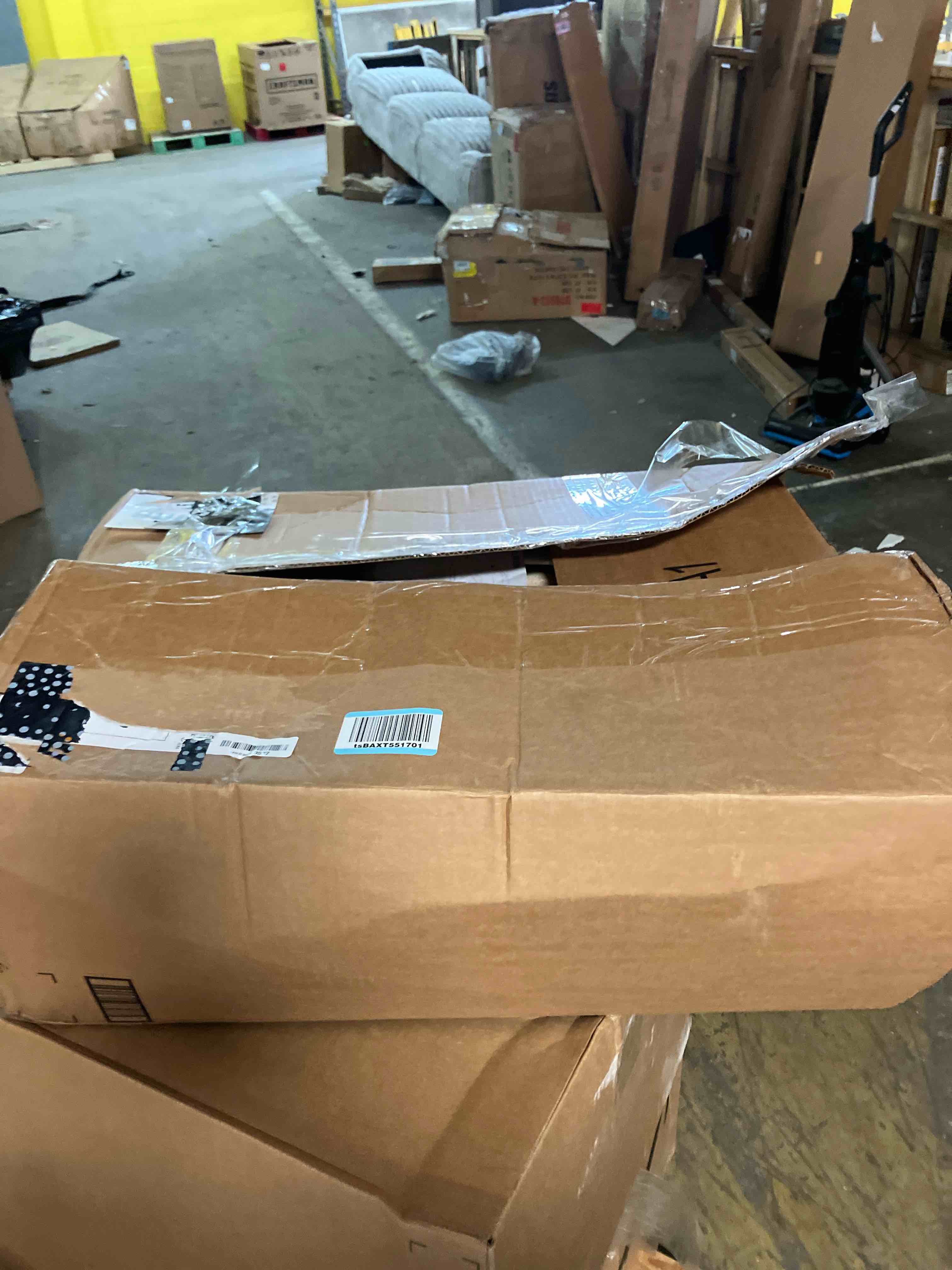 https://s3.amazonaws.com/lotting-images-prod/phillipi/PPE3504441_1757532705101.jpeg