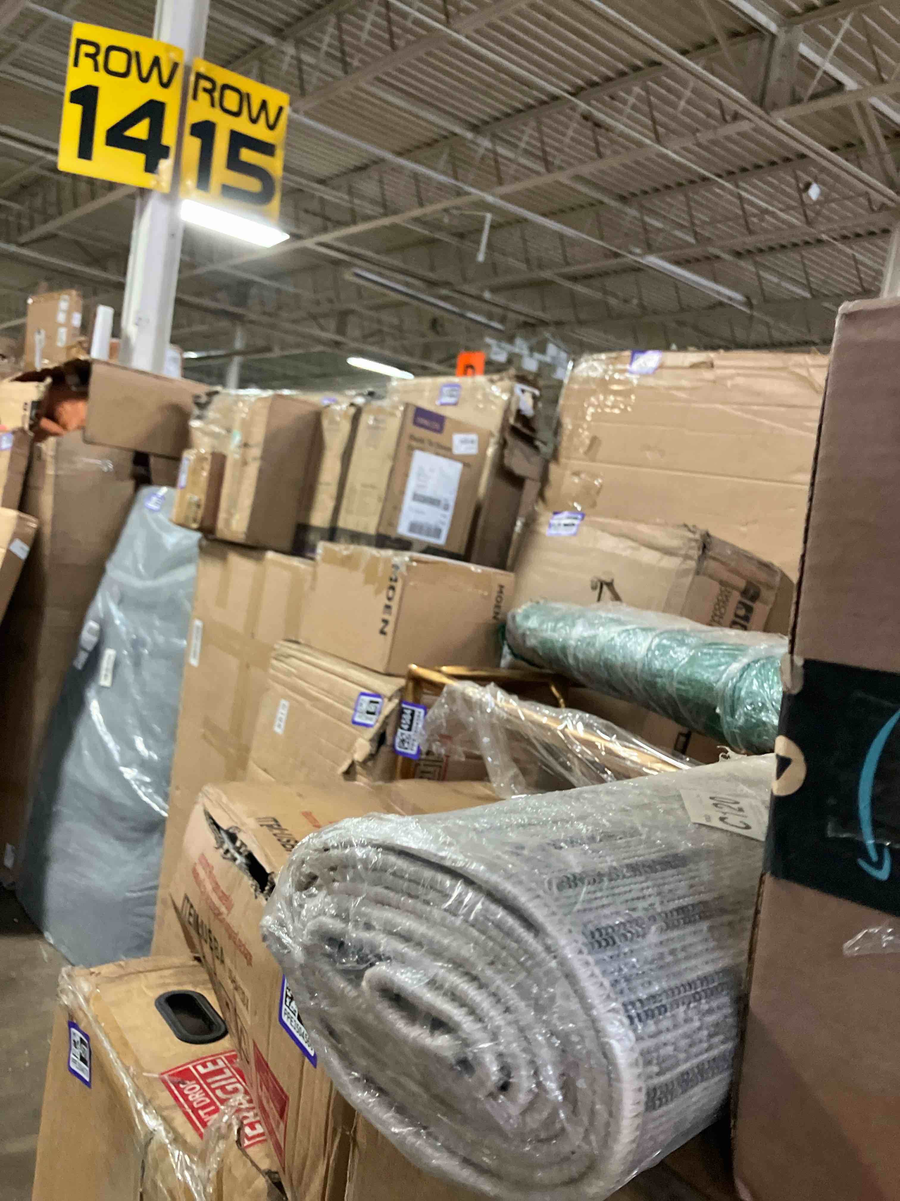 https://s3.amazonaws.com/lotting-images-prod/phillipi/PPE3504563_1758811829794.jpeg