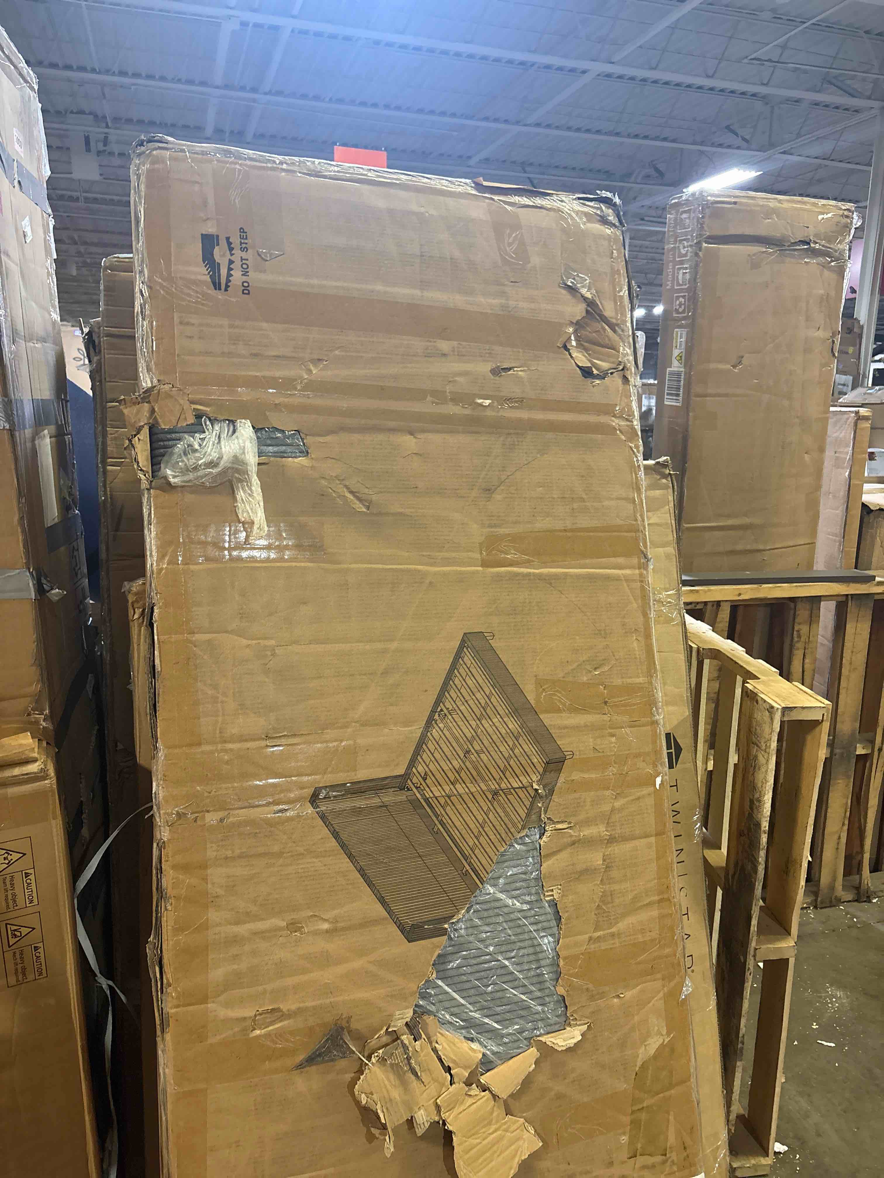 https://s3.amazonaws.com/lotting-images-prod/phillipi/PPE3504613_1758738740341.jpeg