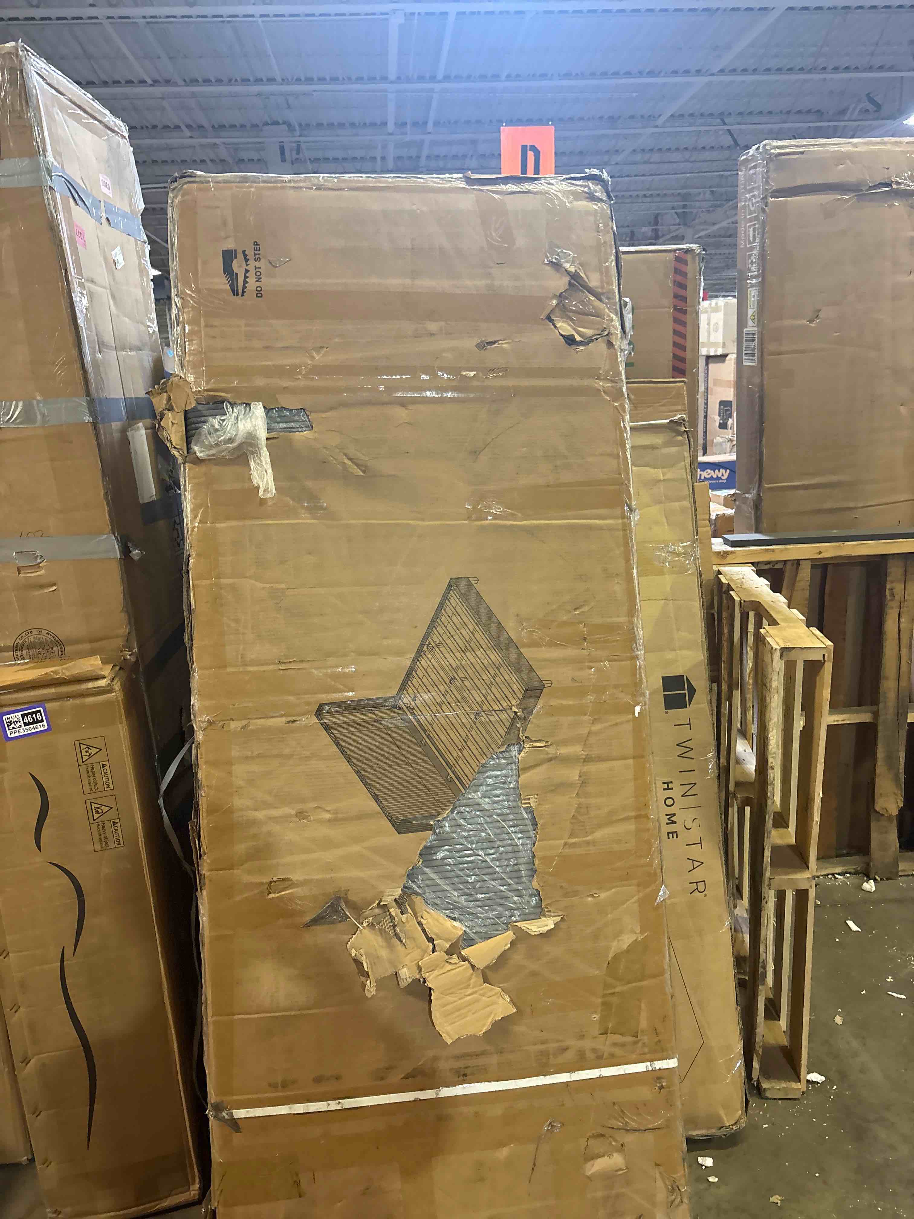 https://s3.amazonaws.com/lotting-images-prod/phillipi/PPE3504613_1758738744227.jpeg