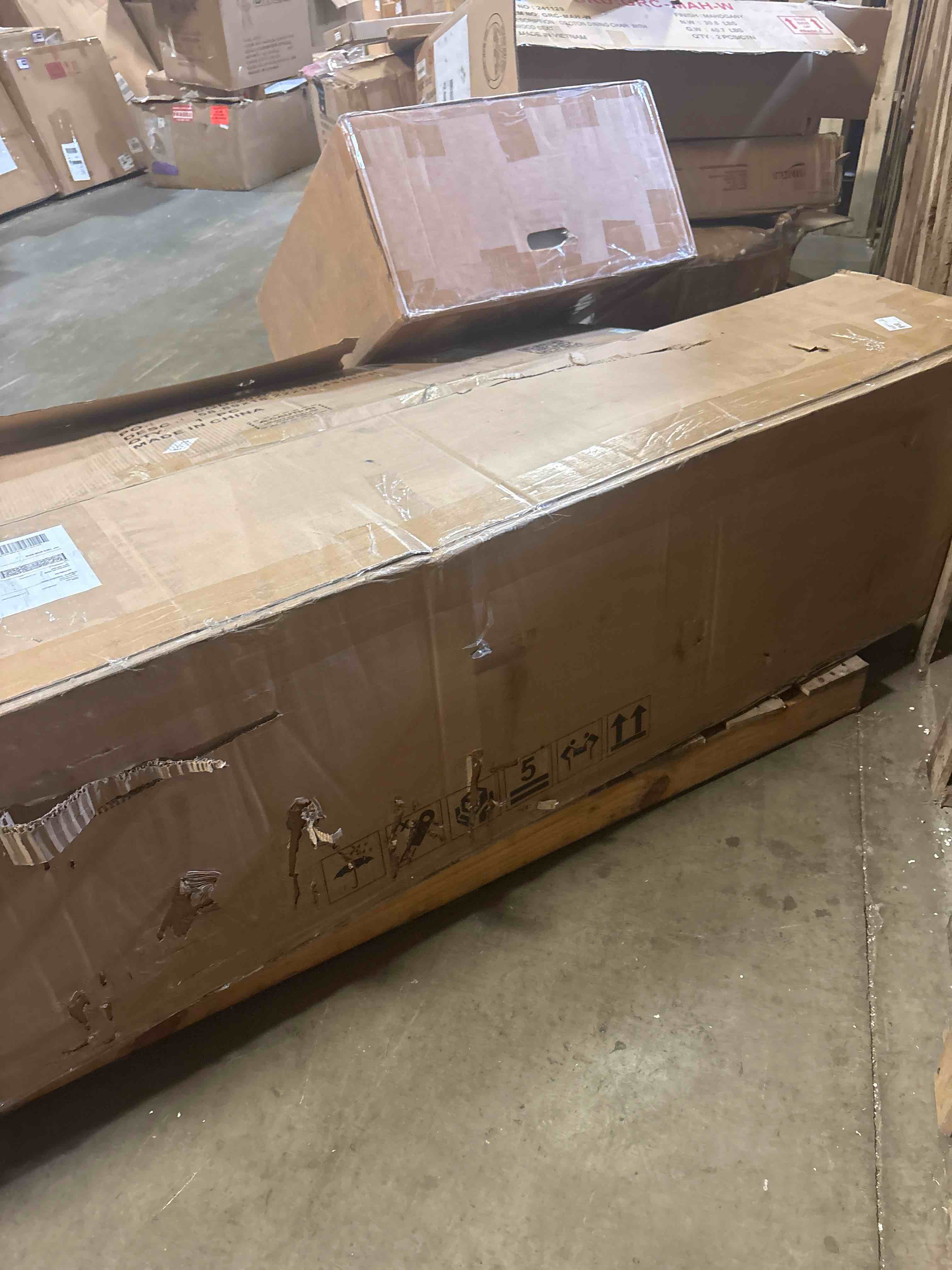 https://s3.amazonaws.com/lotting-images-prod/phillipi/PPE3504709_1758812736324.jpeg