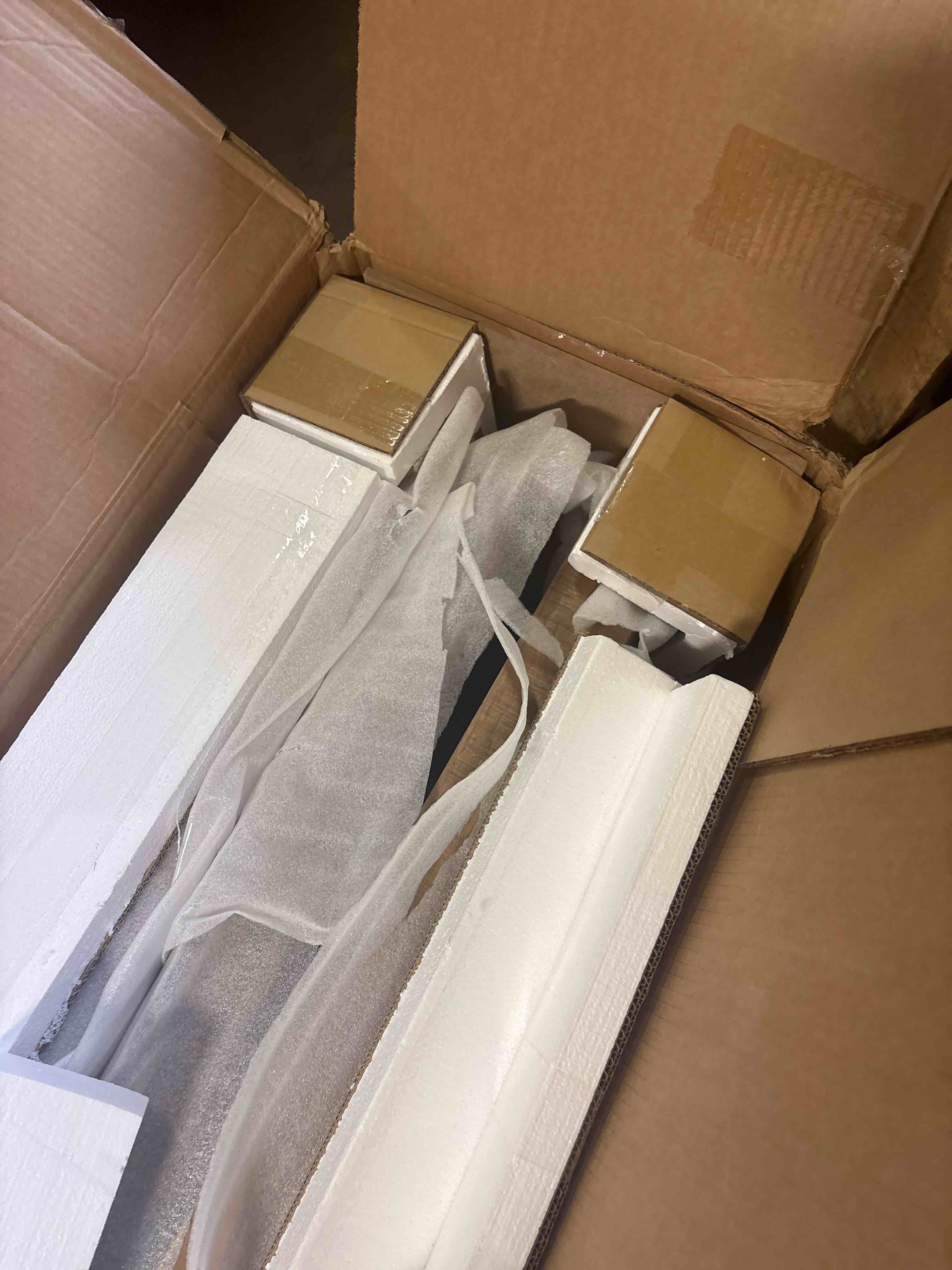 https://s3.amazonaws.com/lotting-images-prod/phillipi/PPE3504709_1758812920098.jpeg