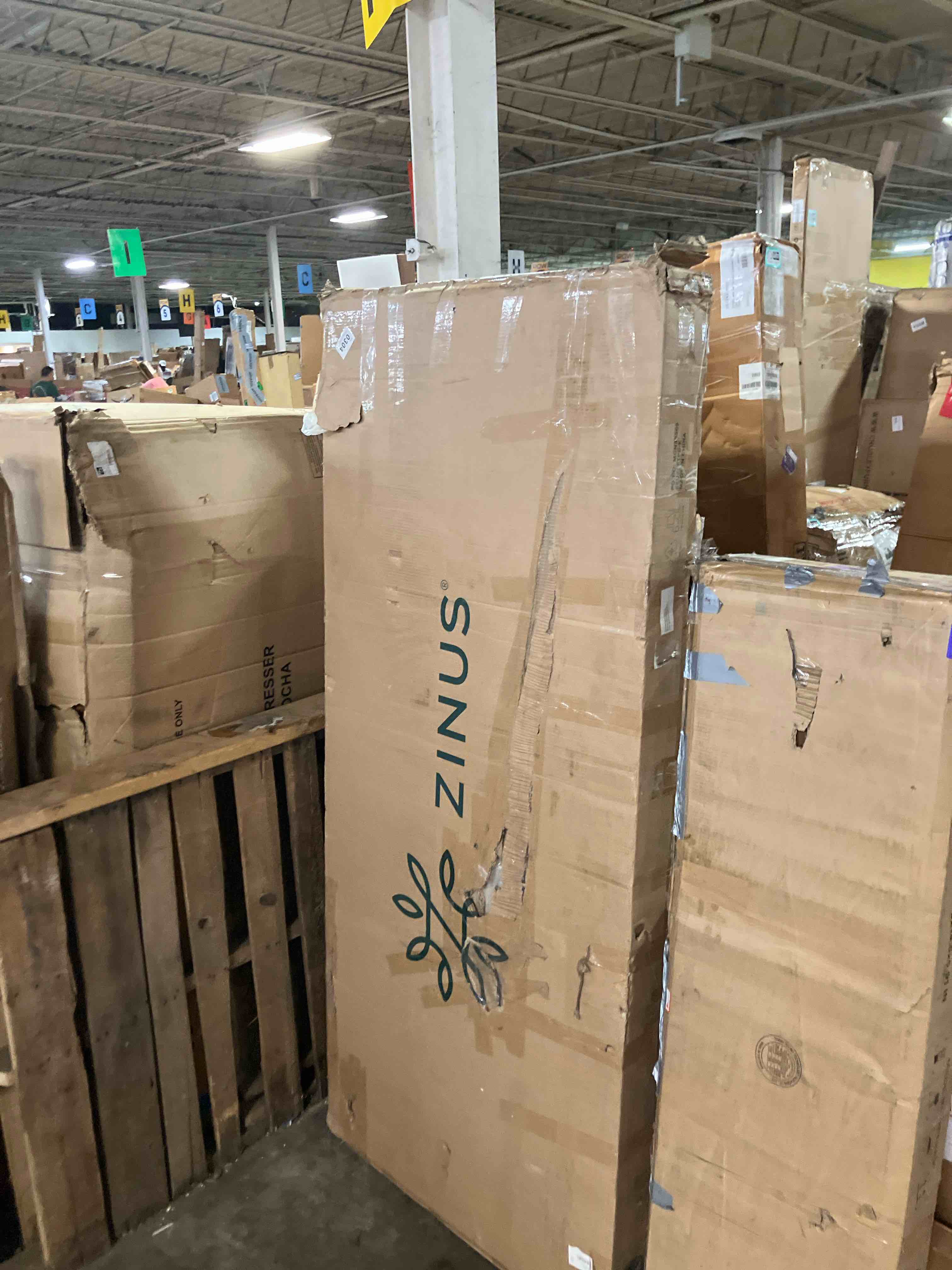https://s3.amazonaws.com/lotting-images-prod/phillipi/PPE3504717_1758816574256.jpeg