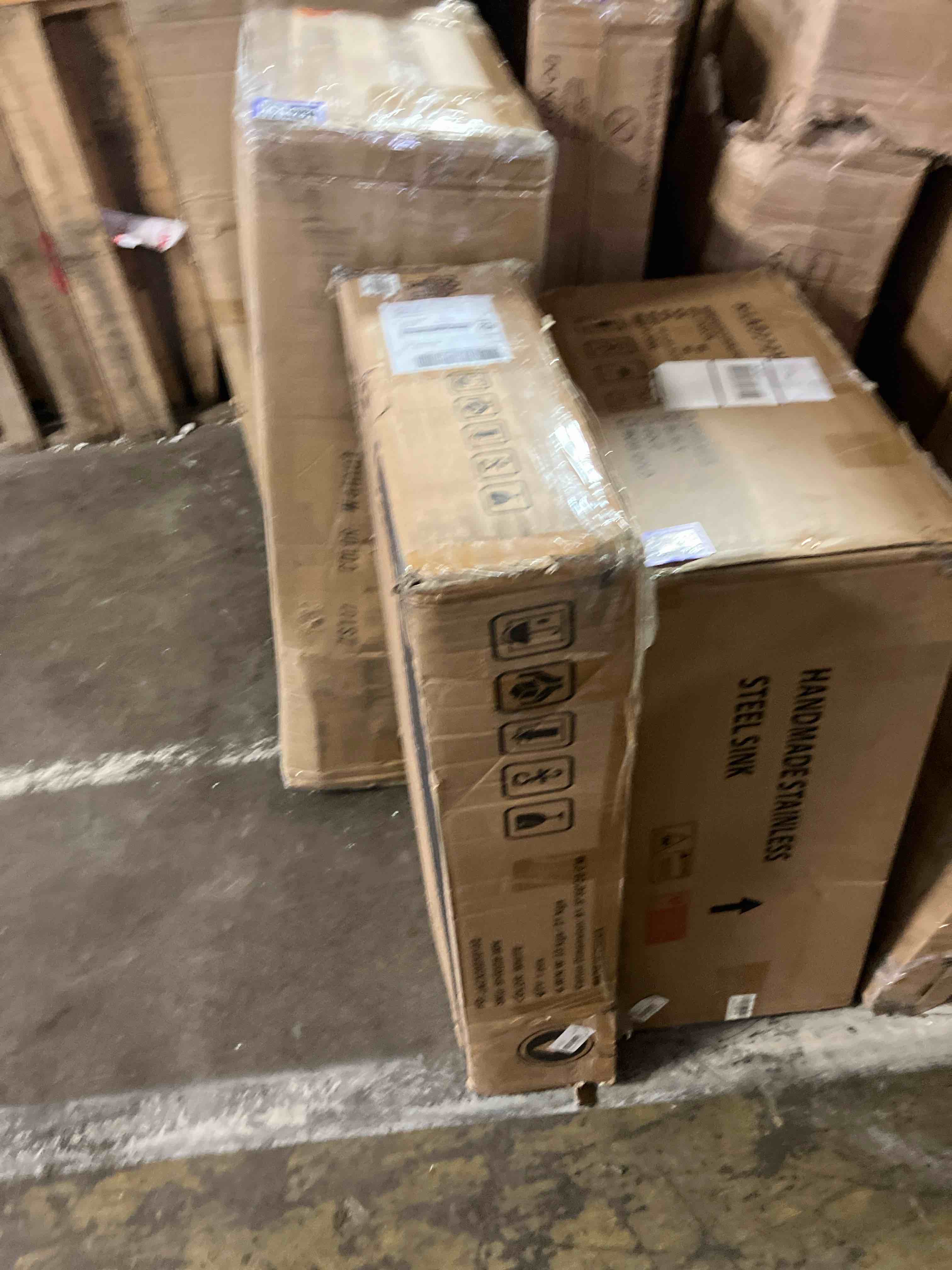 https://s3.amazonaws.com/lotting-images-prod/phillipi/PPE3504732_1758824201878.jpeg