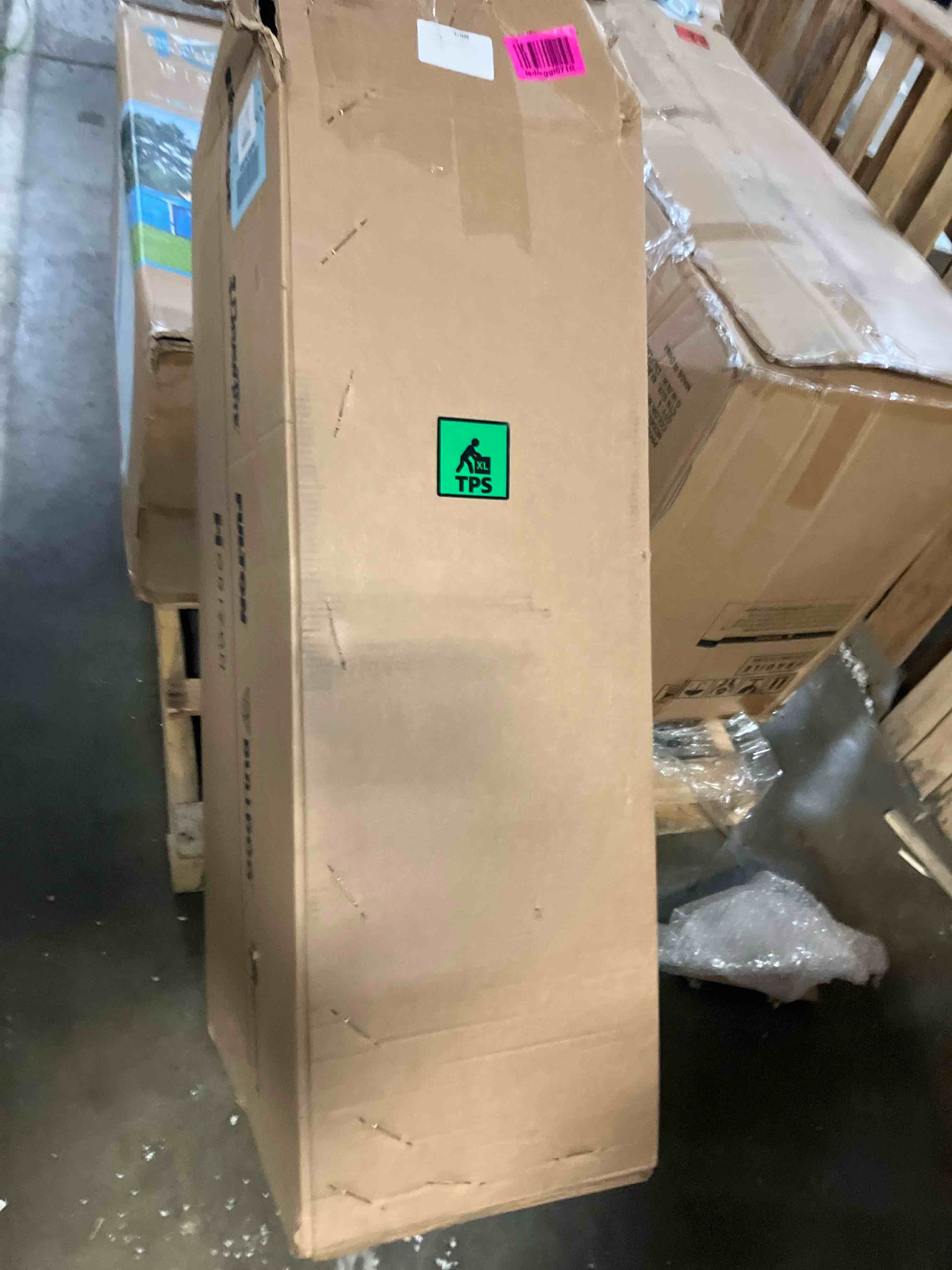 https://s3.amazonaws.com/lotting-images-prod/phillipi/PPE3504906_1758901121369.jpeg