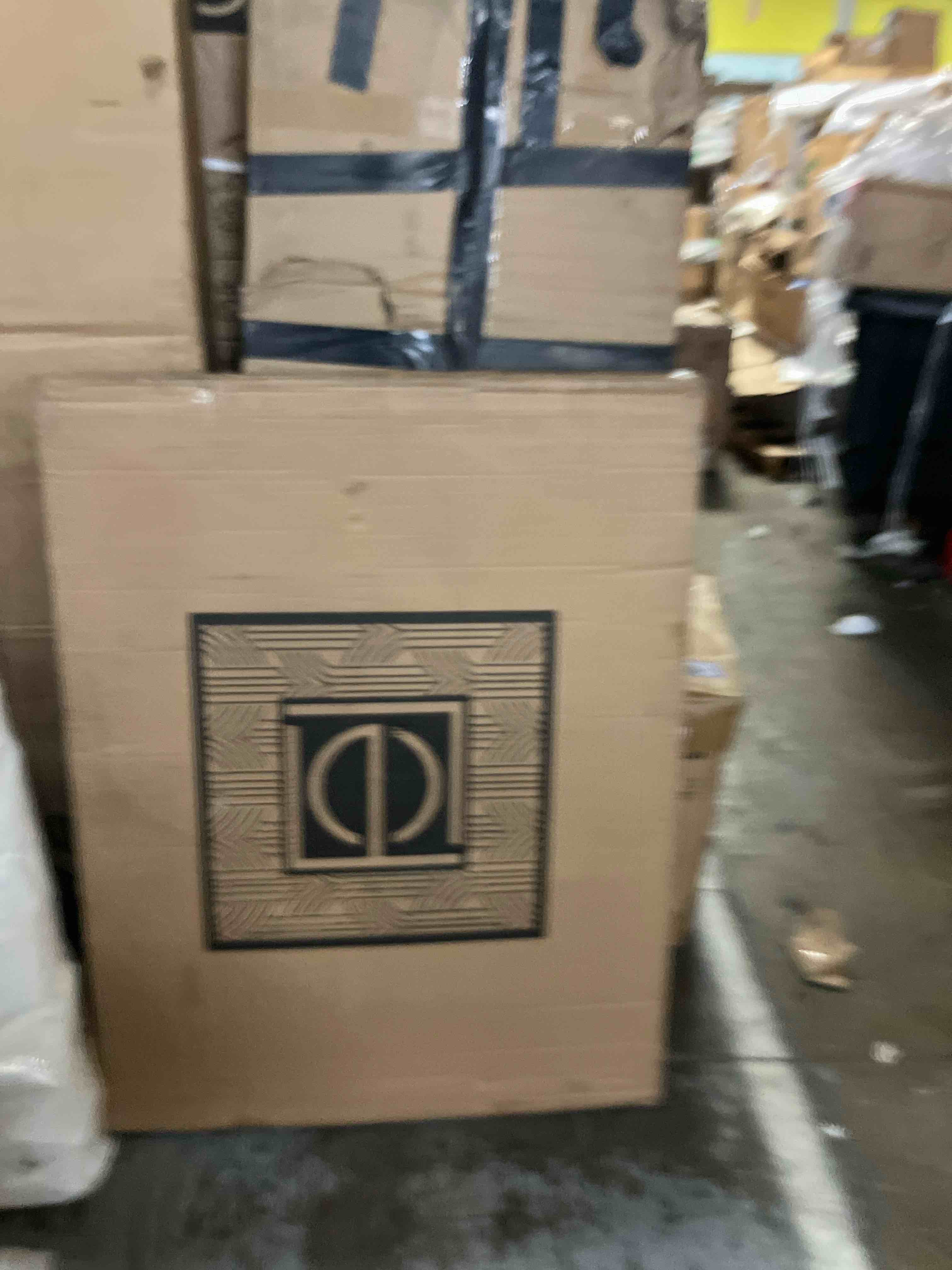 https://s3.amazonaws.com/lotting-images-prod/phillipi/PPE3504948_1758913855219.jpeg