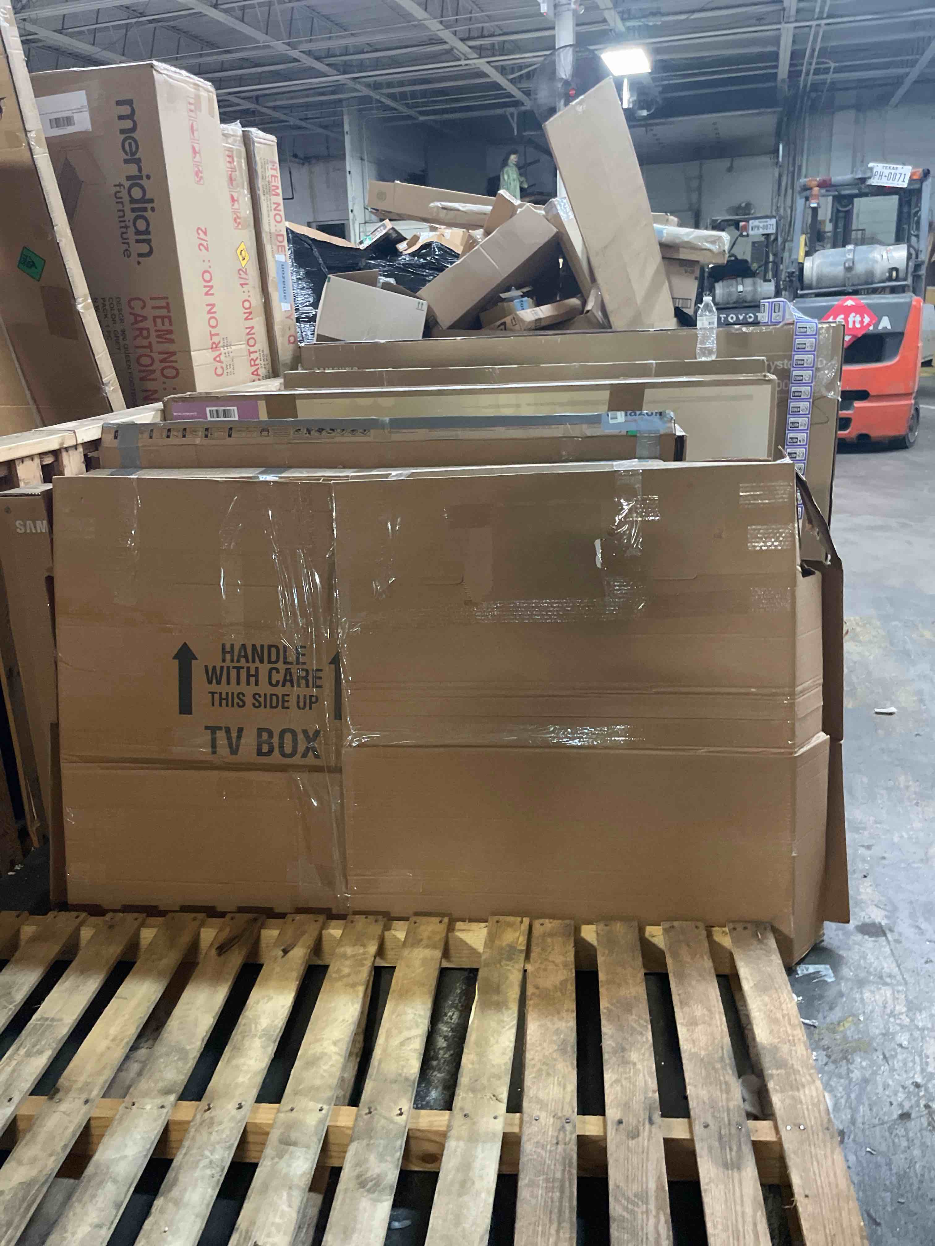 https://s3.amazonaws.com/lotting-images-prod/phillipi/PPE3504973_1758922422931.jpeg