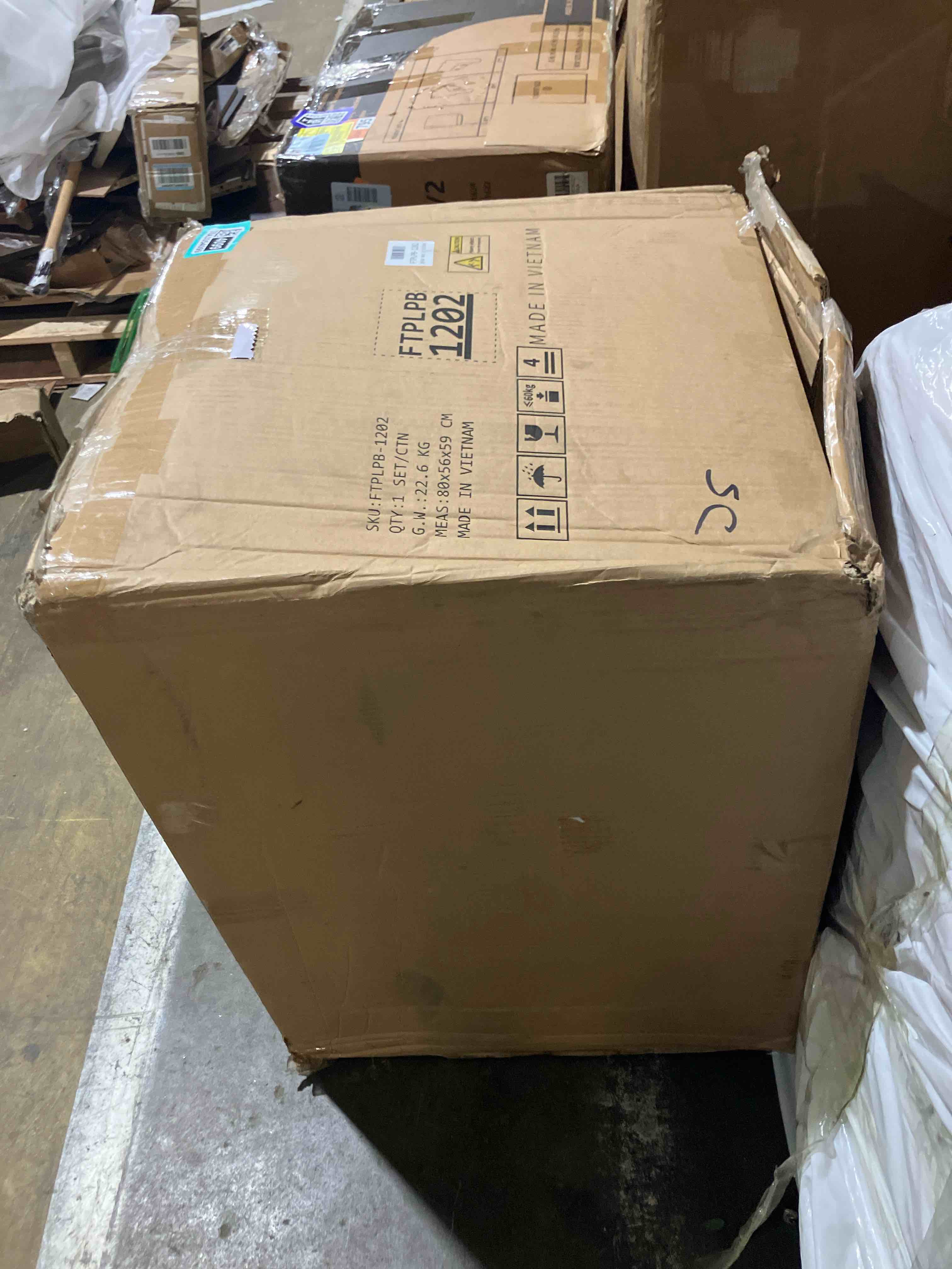 https://s3.amazonaws.com/lotting-images-prod/phillipi/PPE3505059_1755018193878.jpeg