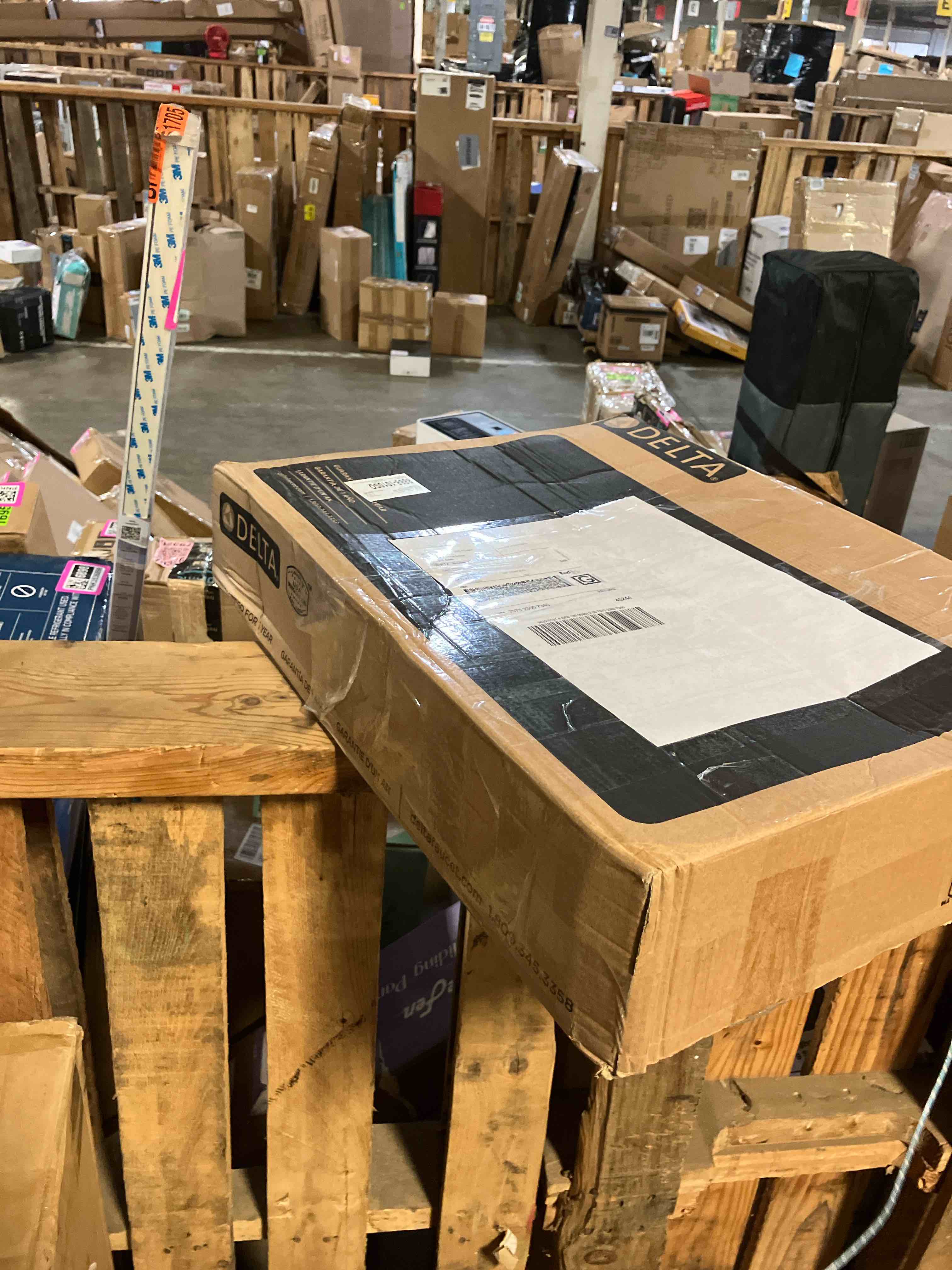 https://s3.amazonaws.com/lotting-images-prod/phillipi/PPE3506185_1756476121150.jpeg